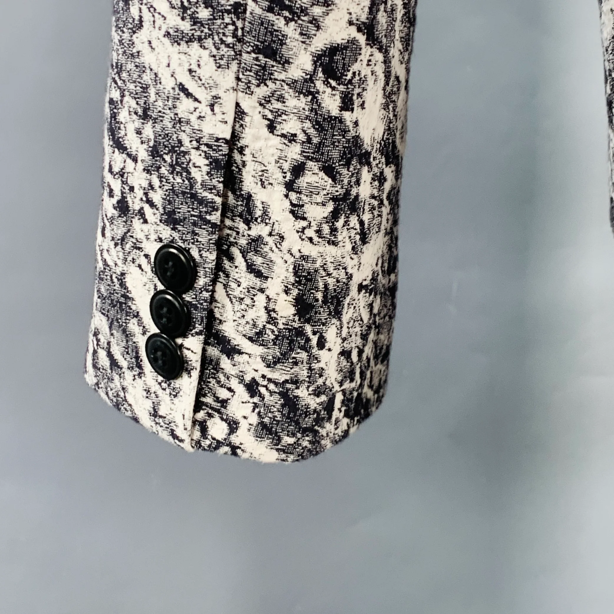 CORRIDOR Size 40 Black White Marbled Cotton Notch Lapel Sport Coat - Image 5