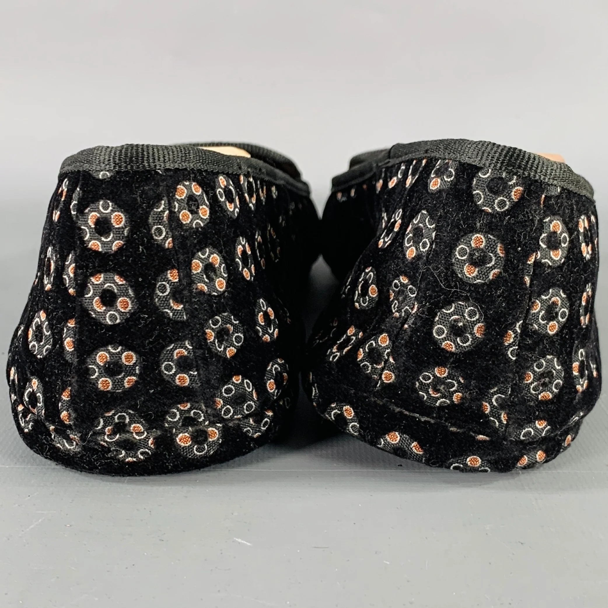 D&G by DOLCE & GABBANA Size 10 Black Orange Circles Velvet Slip On Loafers - Image 3