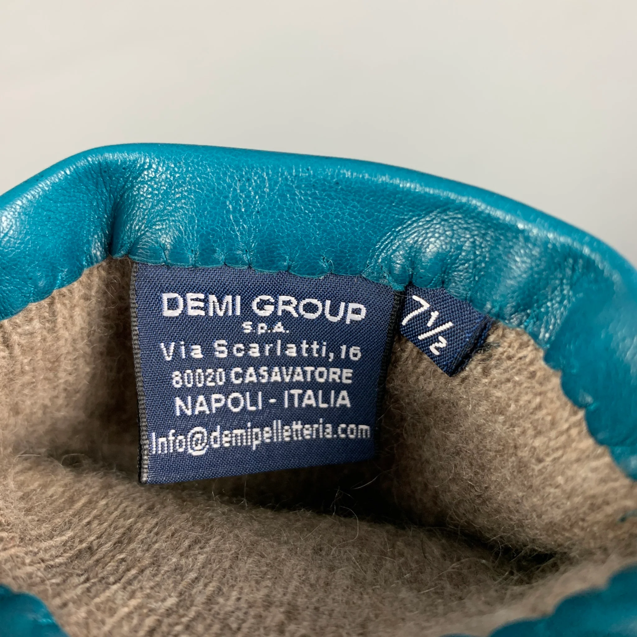 DEMI CLUB Size 7.5 Teal Leather Cashmere Gloves - Image 3