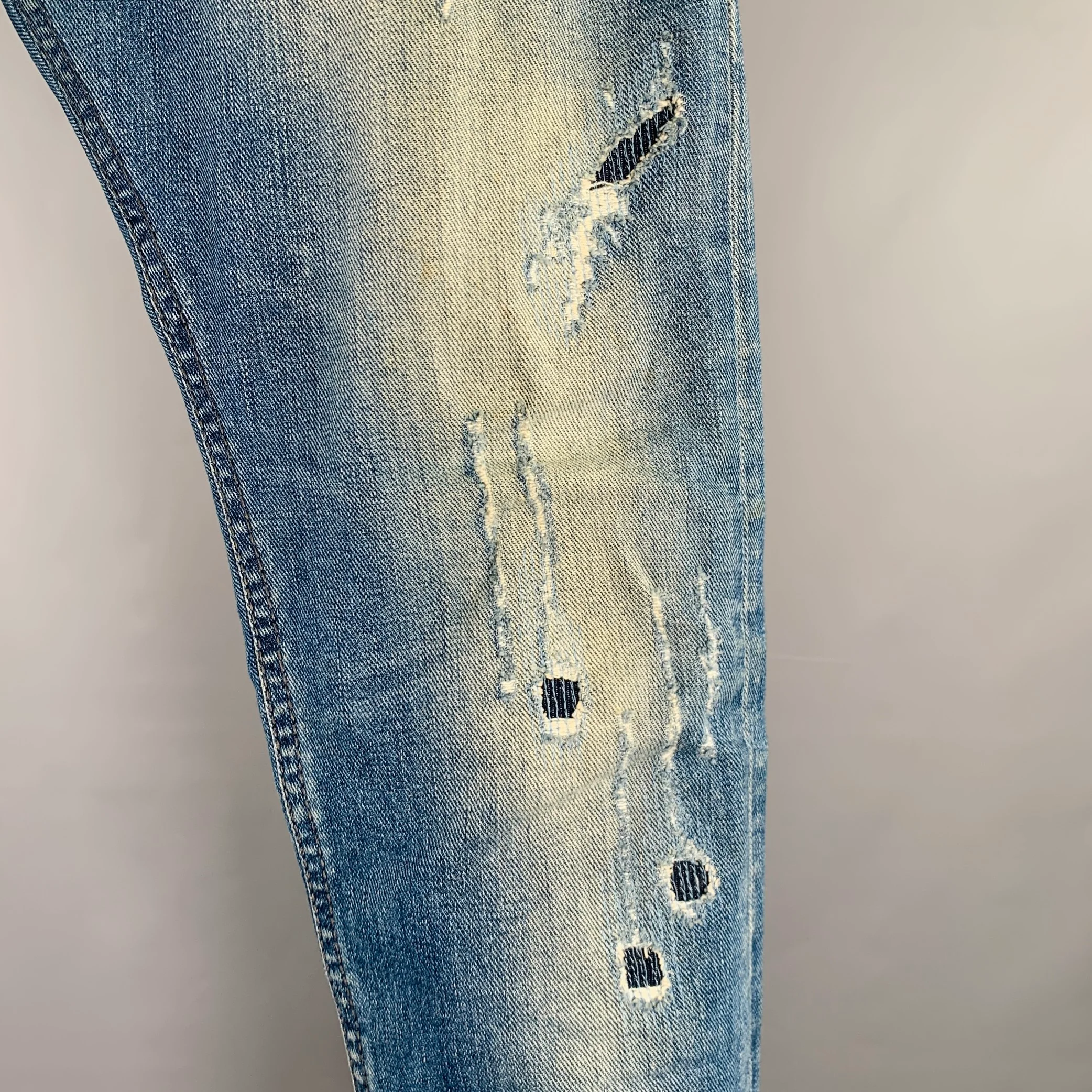 DIESEL FW16 Size 26 Tepphar Blue Distressed Cotton Blend Tapered Slim Jeans - Image 3