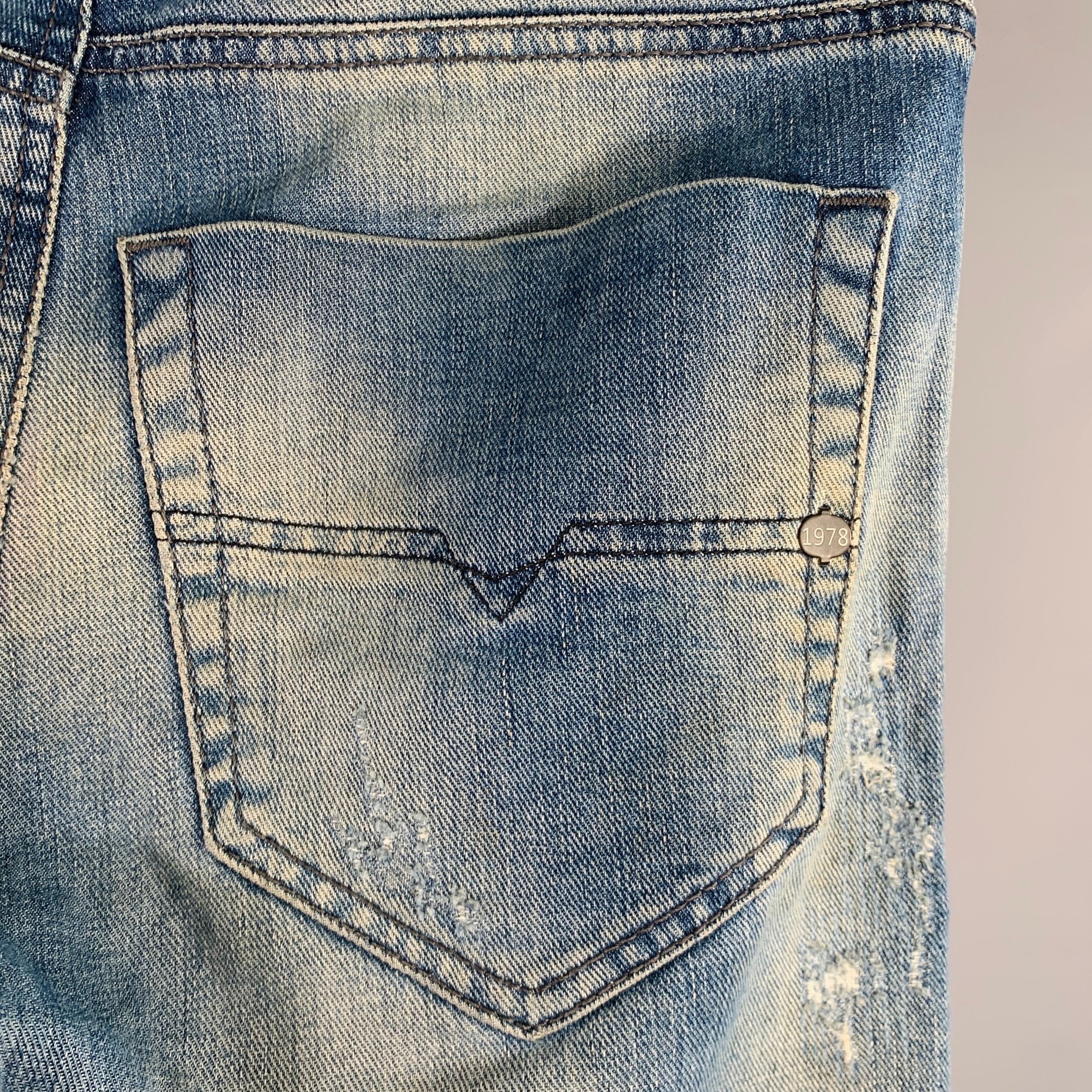 DIESEL FW16 Size 26 Tepphar Blue Distressed Cotton Blend Tapered Slim Jeans - Image 6