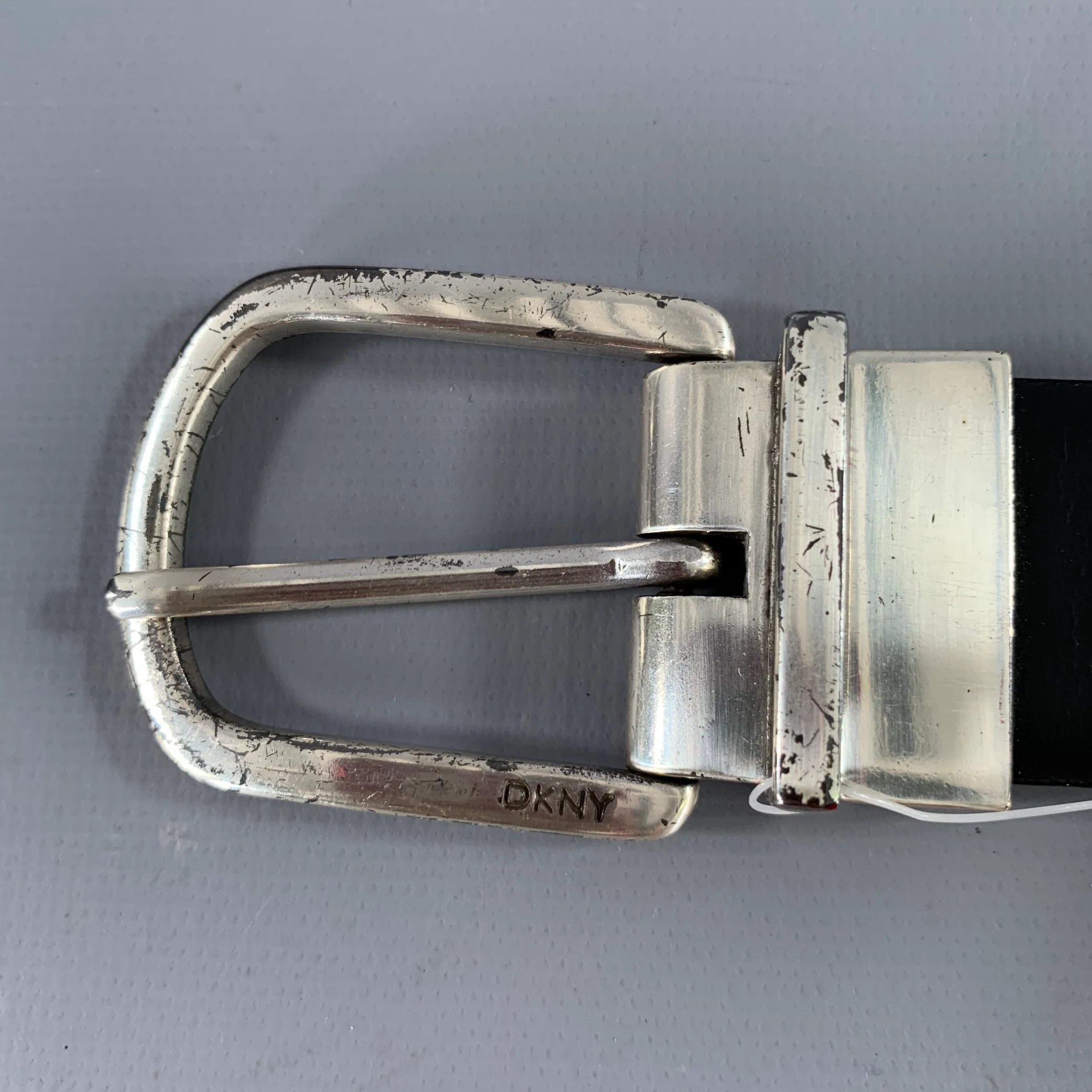 DKNY Size 34 Navy Silver Leather Belt - Image 5