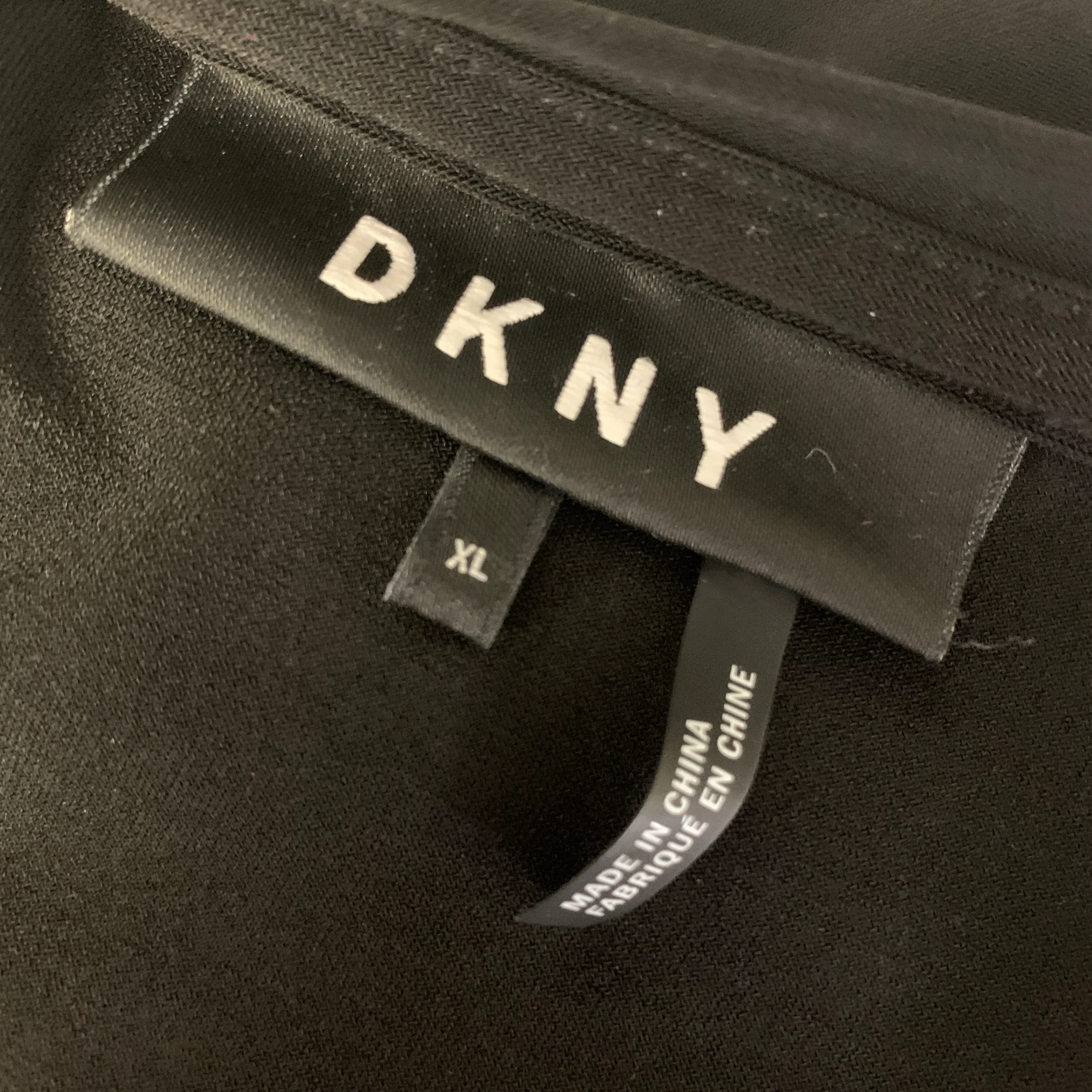 DKNY Size XL Black Polyester Blend Beaded Scoop Neck Casual Top - Image 5