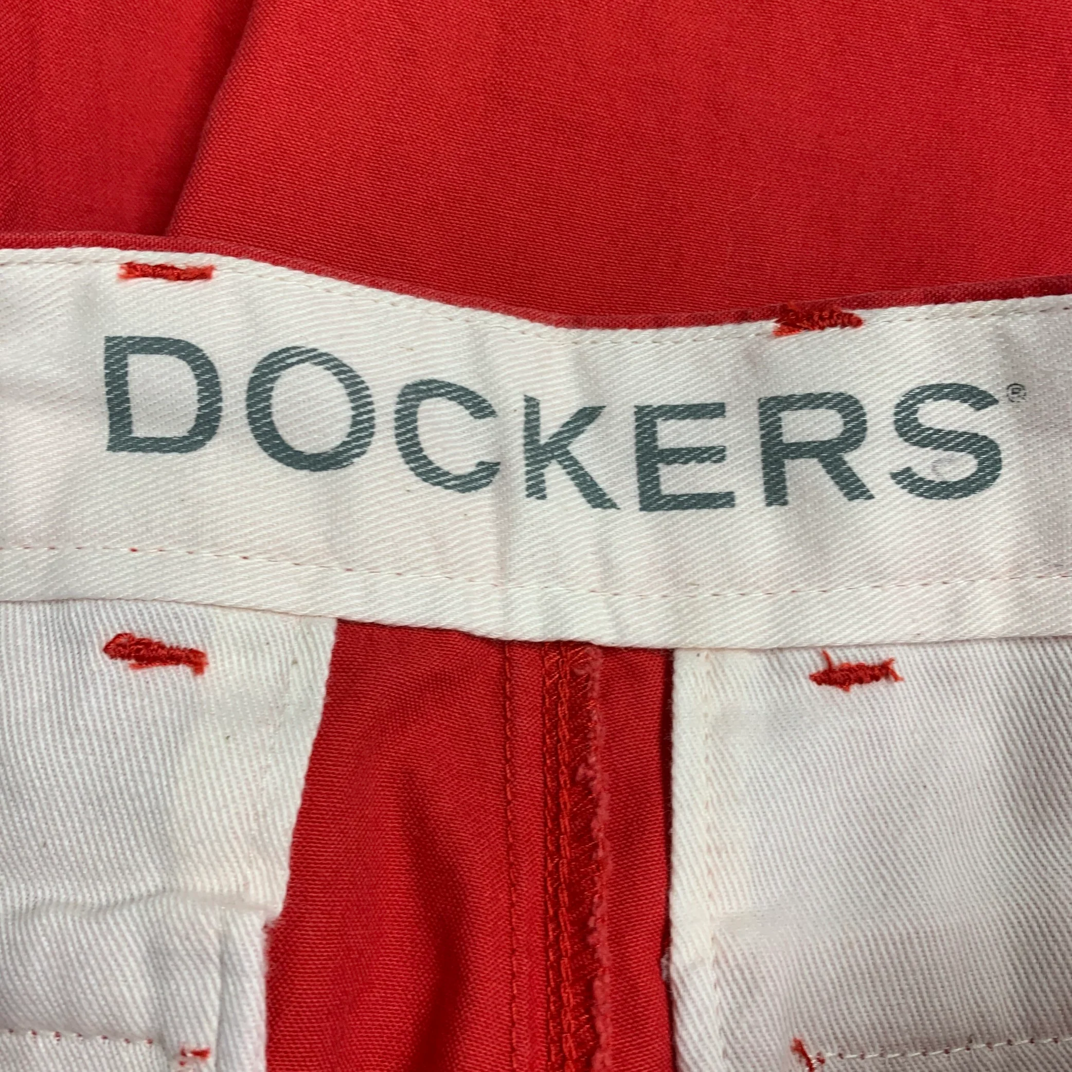 DOCKERS Size 29 Red Cotton Cuffed Shorts - Image 3