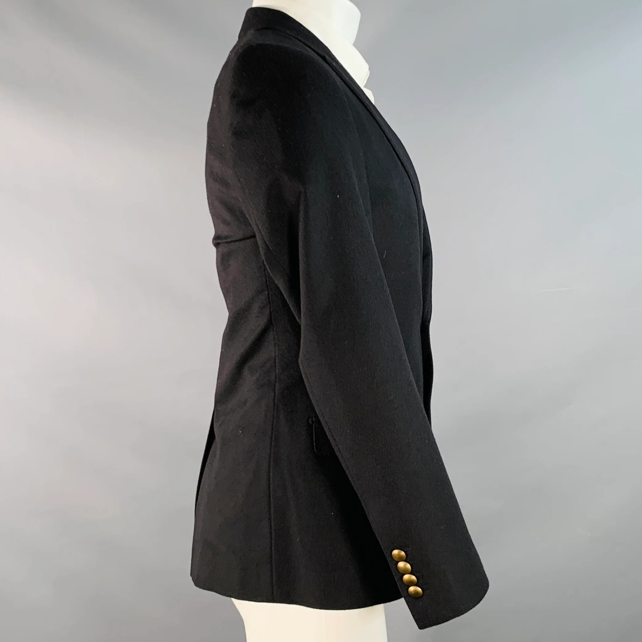 DOLCE & GABBANA MARTINI Size 36 Black Cashmere Silk Single Breasted Sport Coat - Image 3