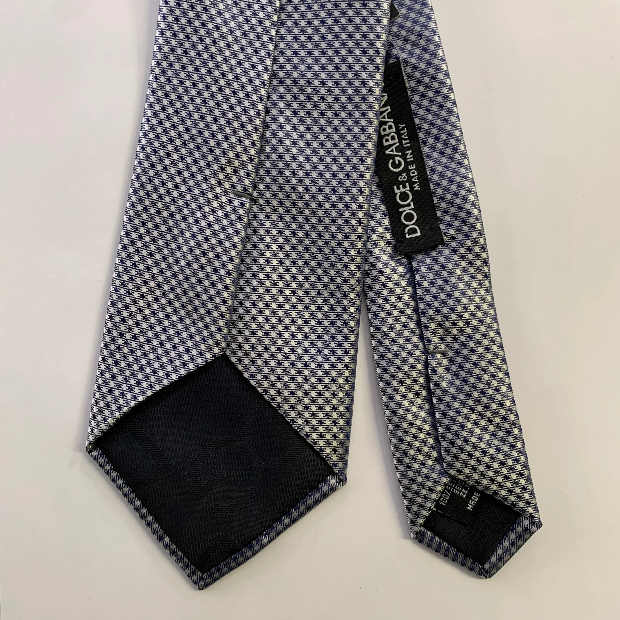 DOLCE & GABBANA One Size Silver Black Houndstooth Silk Tie - Image 2