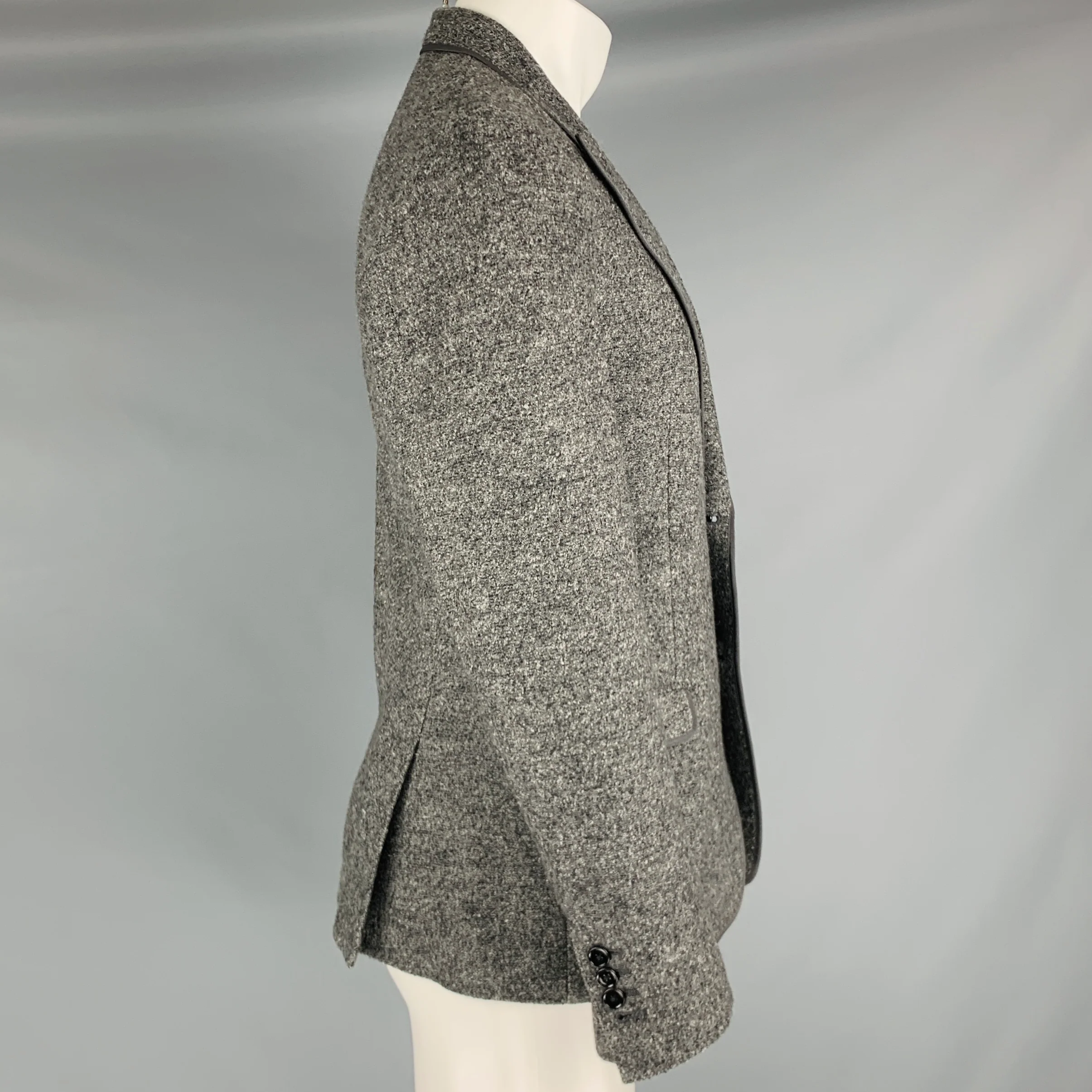 DOLCE & GABBANA Size 40 Grey Black Heather Wool Peak Lapel Sport Coat - Image 3