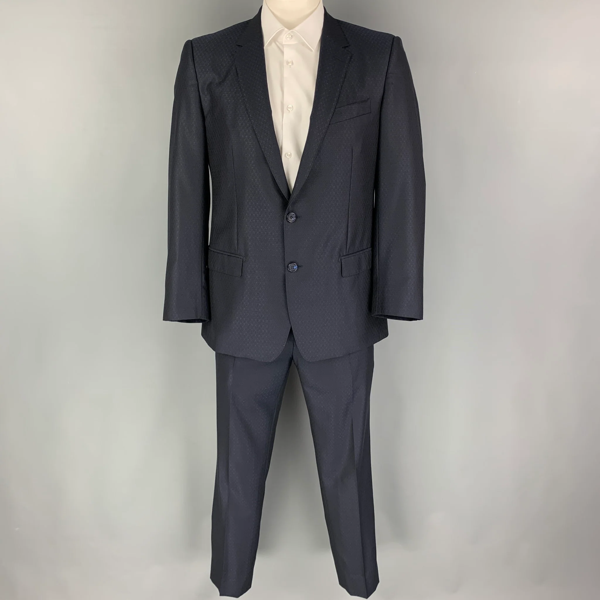 DOLCE & GABBANA Size 42 Navy Pattern Wool Blend Suit - Image 2