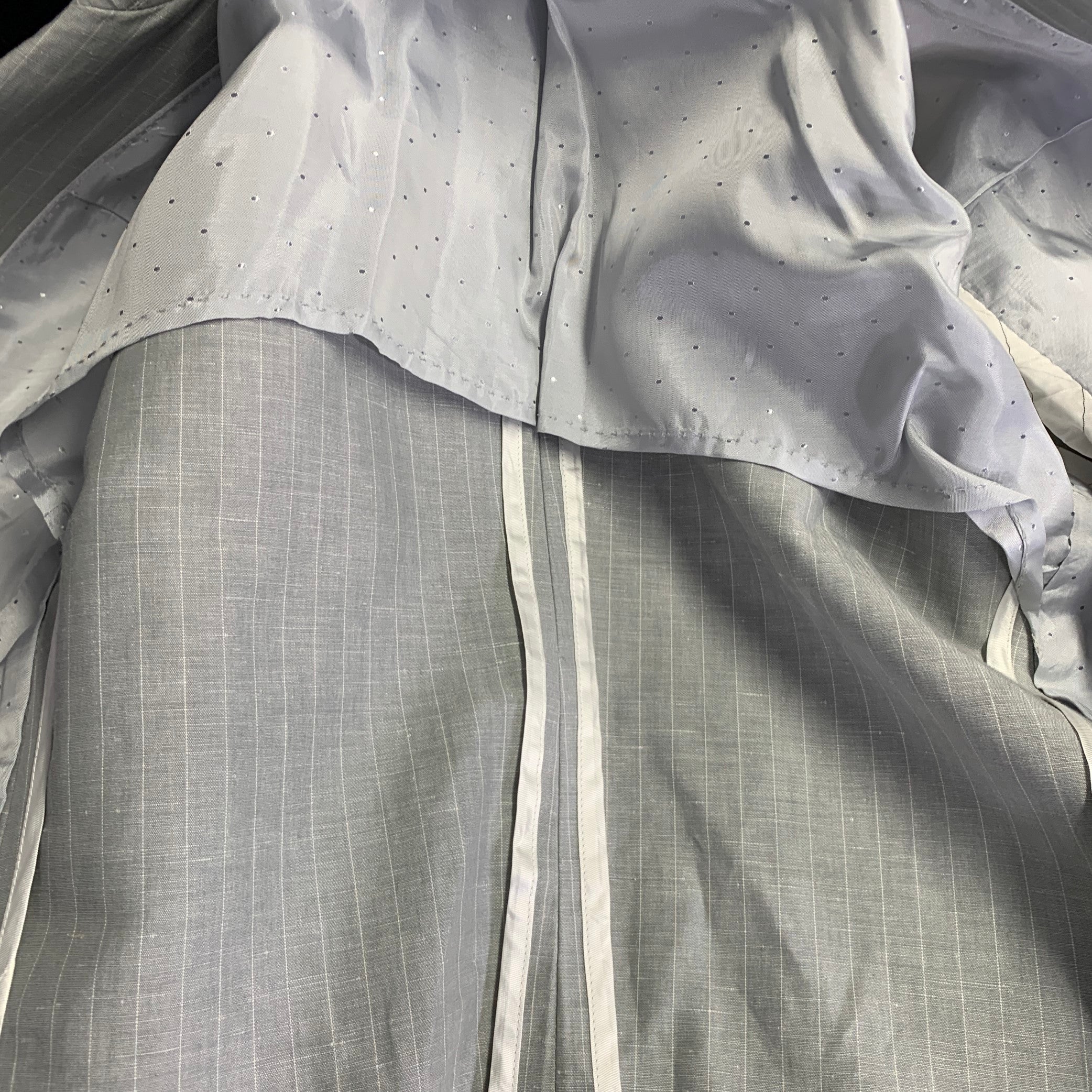 DOLCE & GABBANA Size 46 Light Gray Stripe Linen Cotton Notch Lapel Suit - Image 6