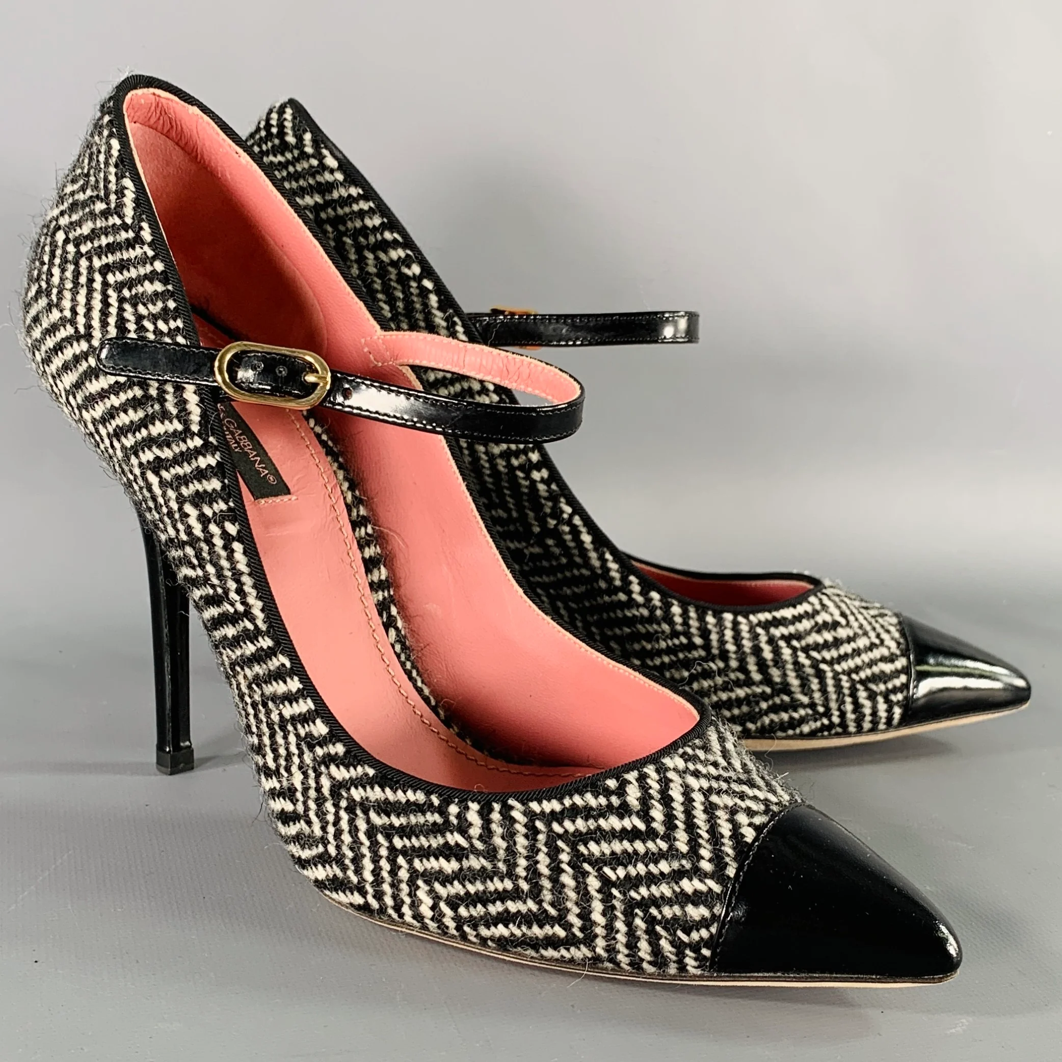 DOLCE & GABBANA Size 8.5 Black White Wool Herringbone Leather Trim Heels Pumps