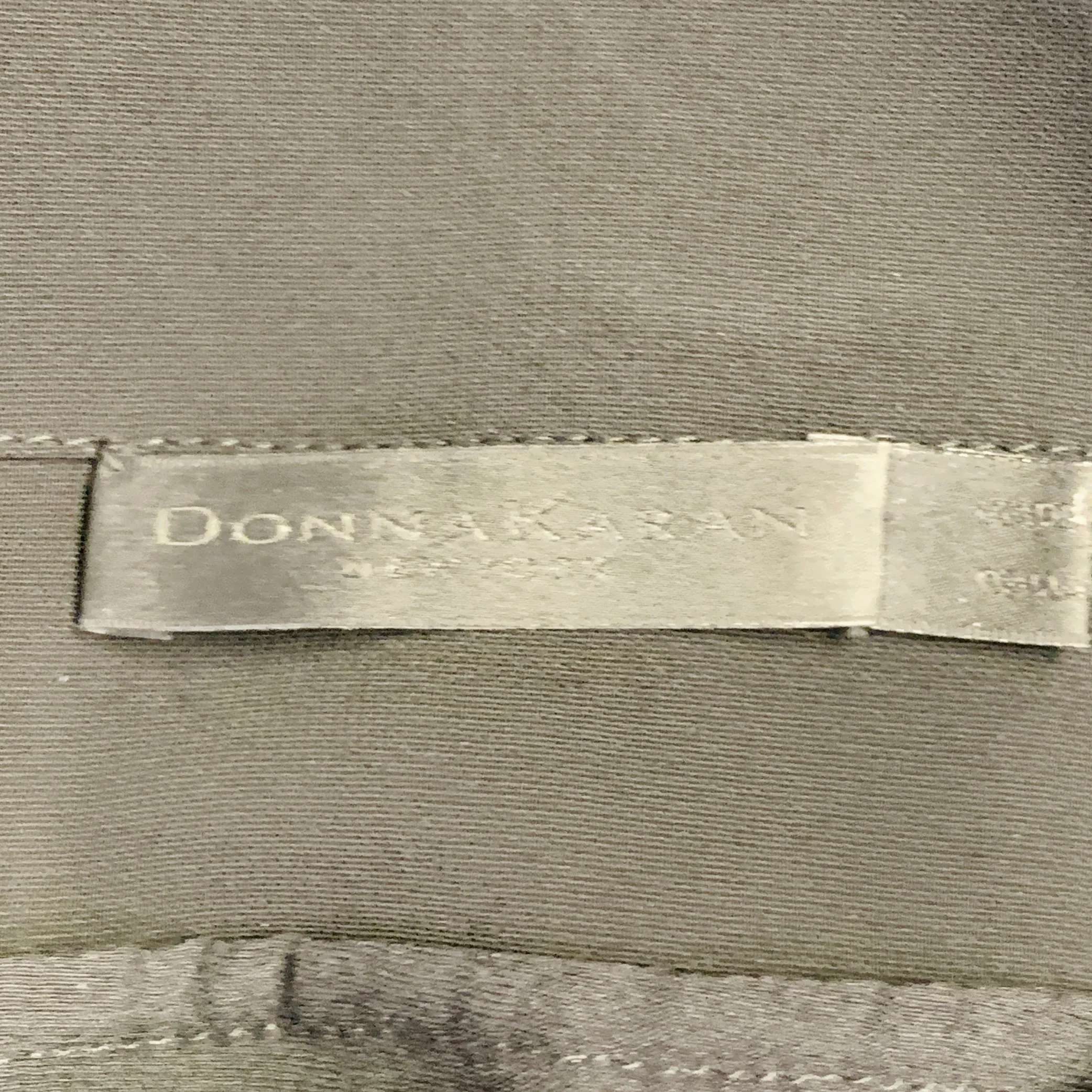 DONNA KARAN Size 8 Black Cream Viscose Blend Mixed Materials Hidden Buttons Blouse - Image 8