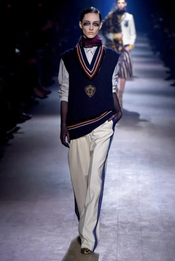 DRIES VAN NOTEN AW16 Runway Size M Black Burgundy Merino Wool Cashmere Vest - Image 2