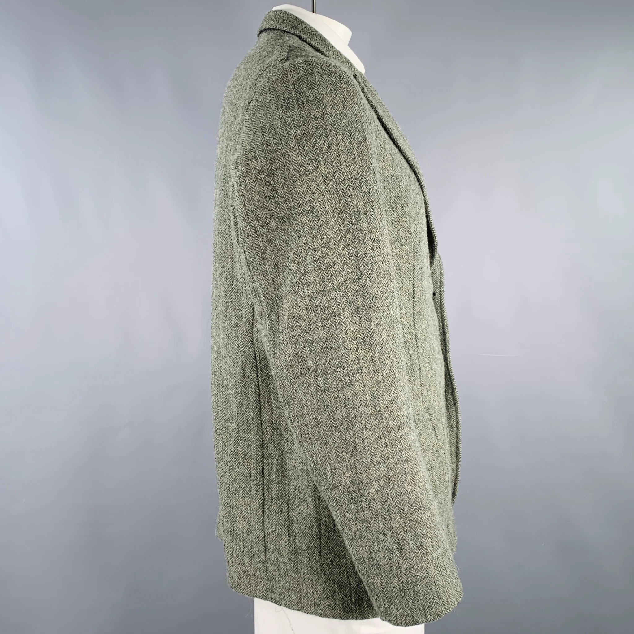 DRIES VAN NOTEN Size 44 Green Herringbone Wool Peak Lapel Sport Coat - Image 2