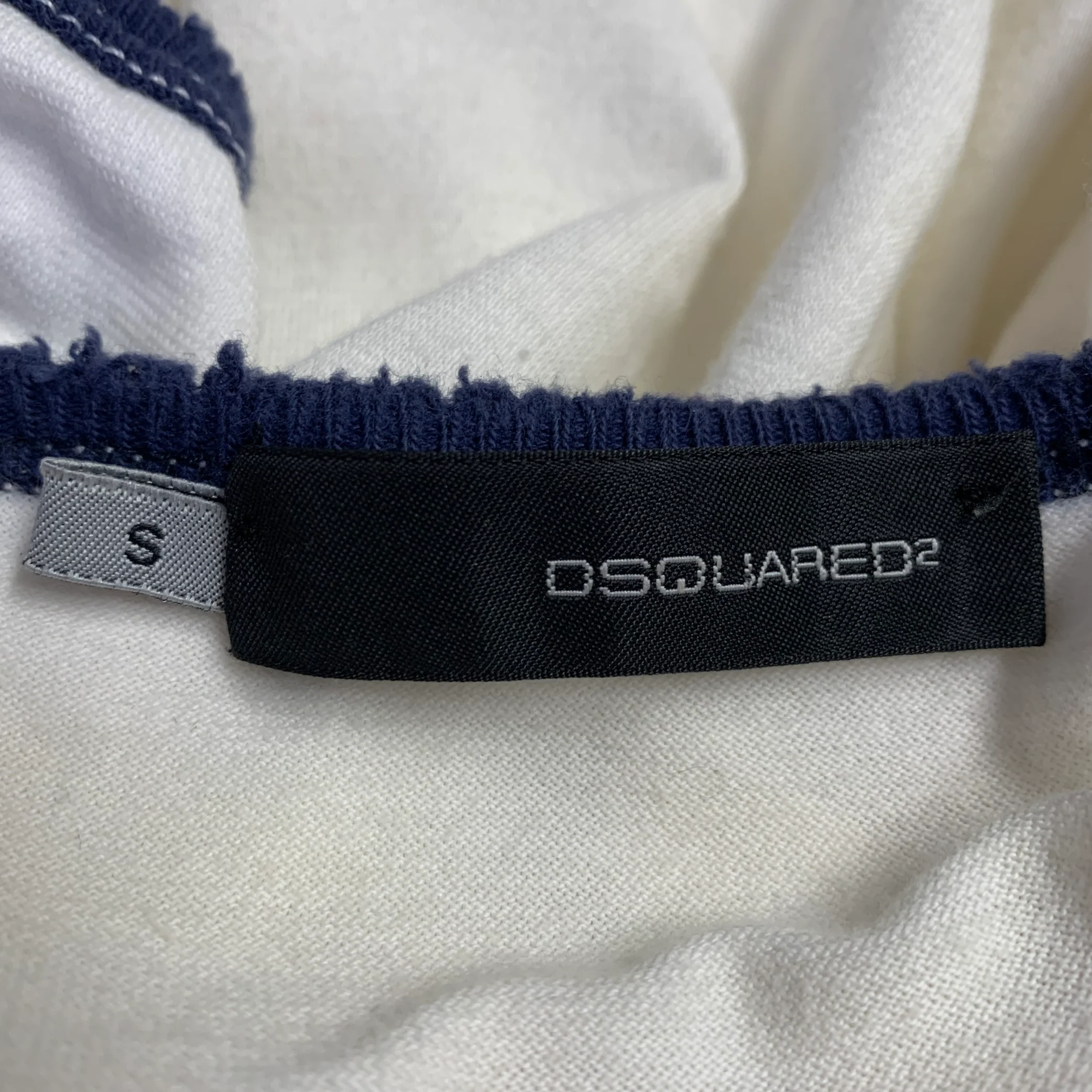 DSQUARED2 Size S White Navy Print Contrast Trim Cotton Henley T-shirt - Image 11