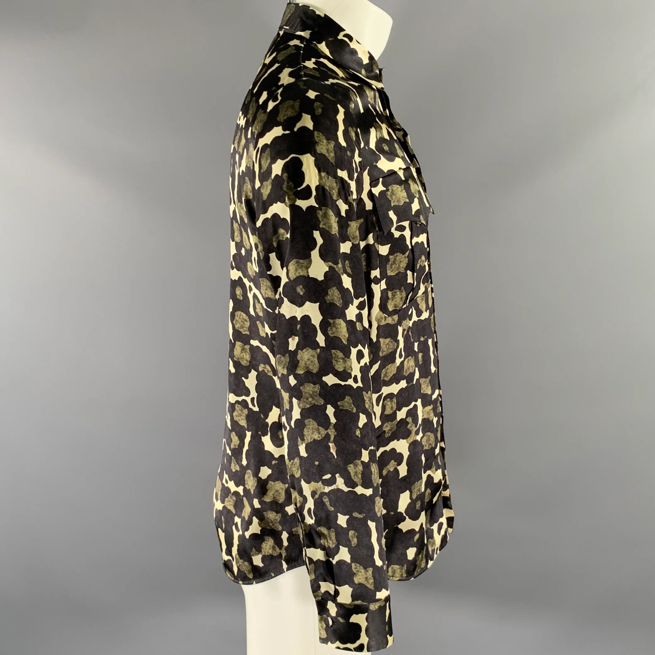 DSQUARED2 Size XS Black Green Camo Silk Long Sleeve Shirt - Image 3
