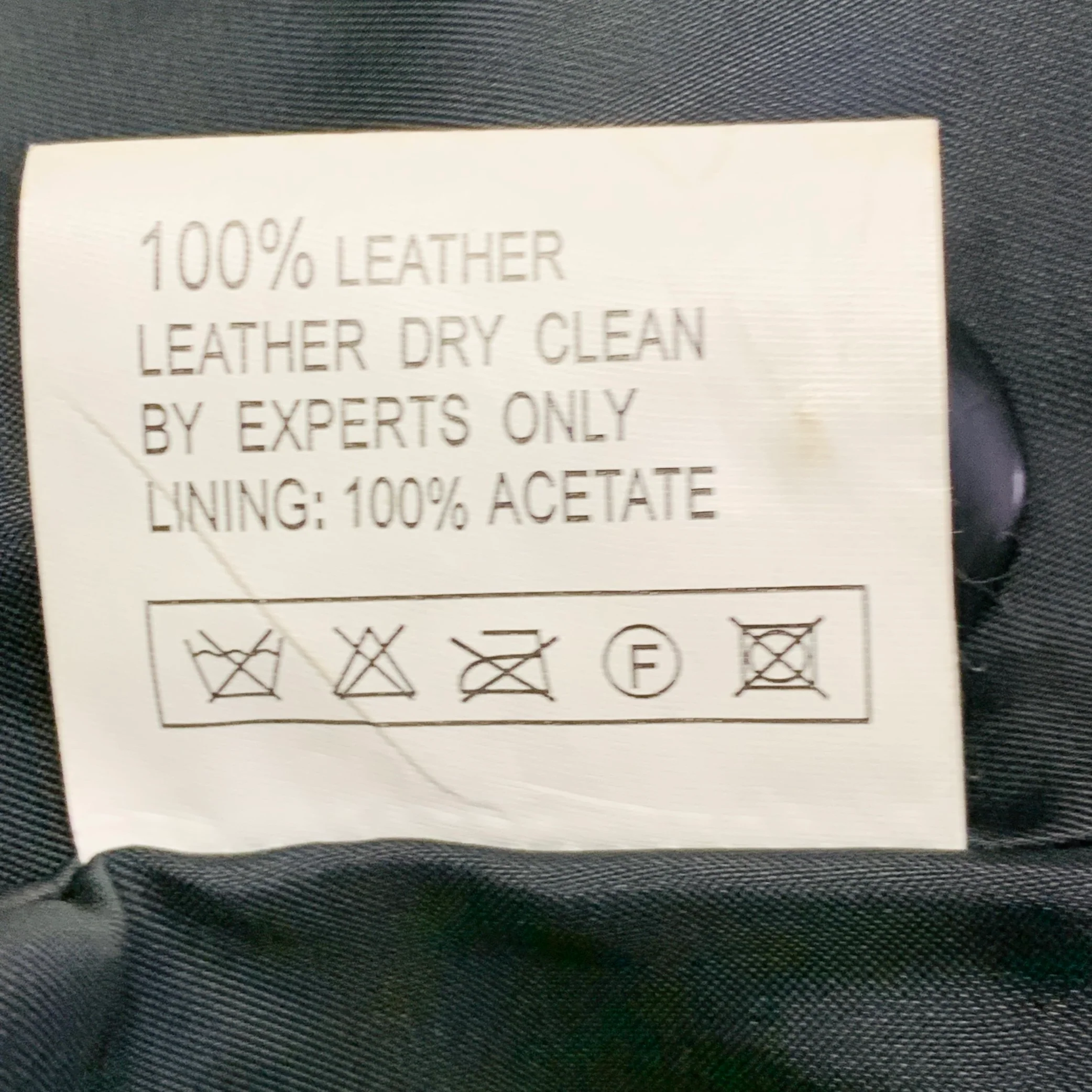 DUE G Size 6 Black Embossed Patent Leather Single Breasted Coat - Image 6