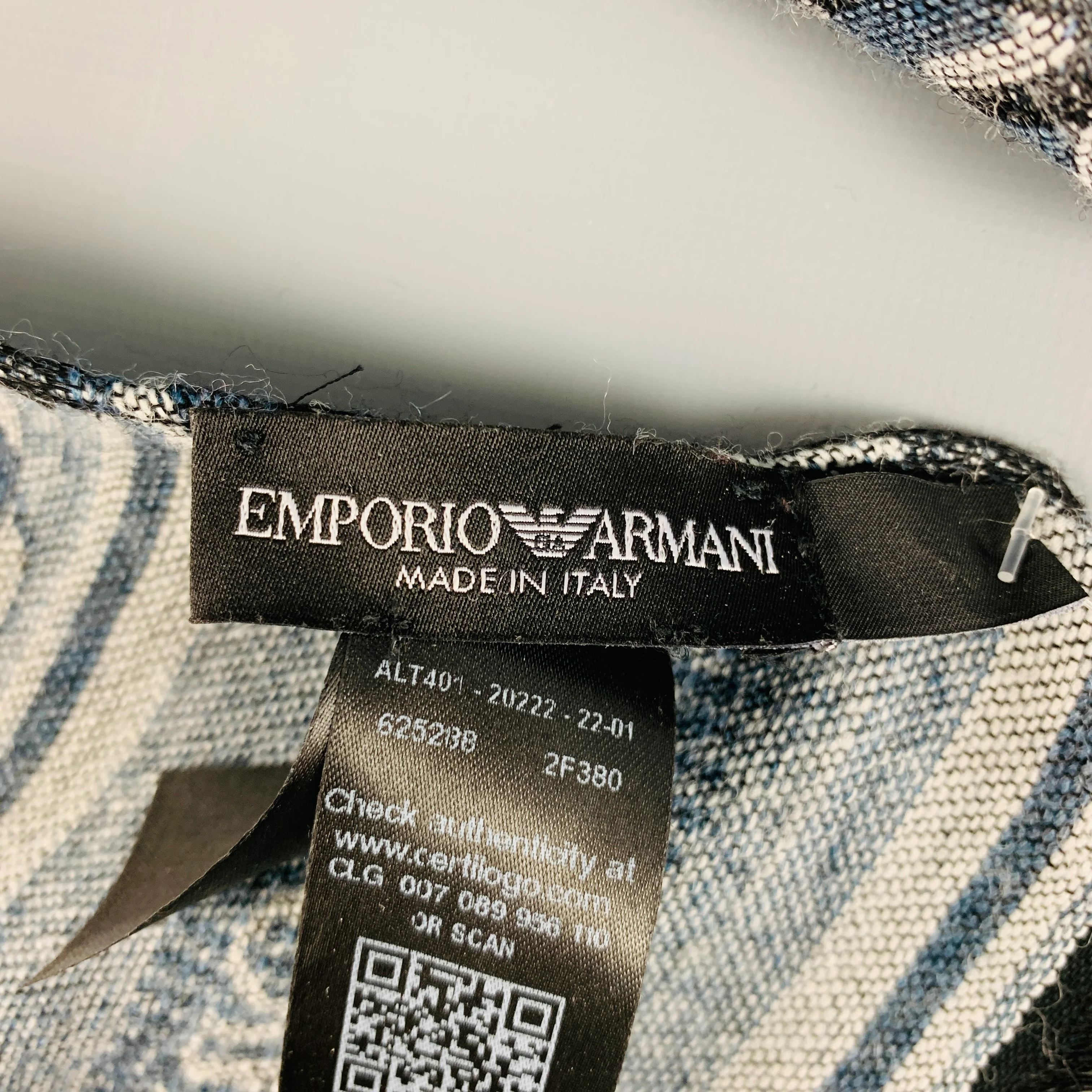 EMPORIO ARMANI Grey Navy Logo Viscose Blend Scarf - Image 5
