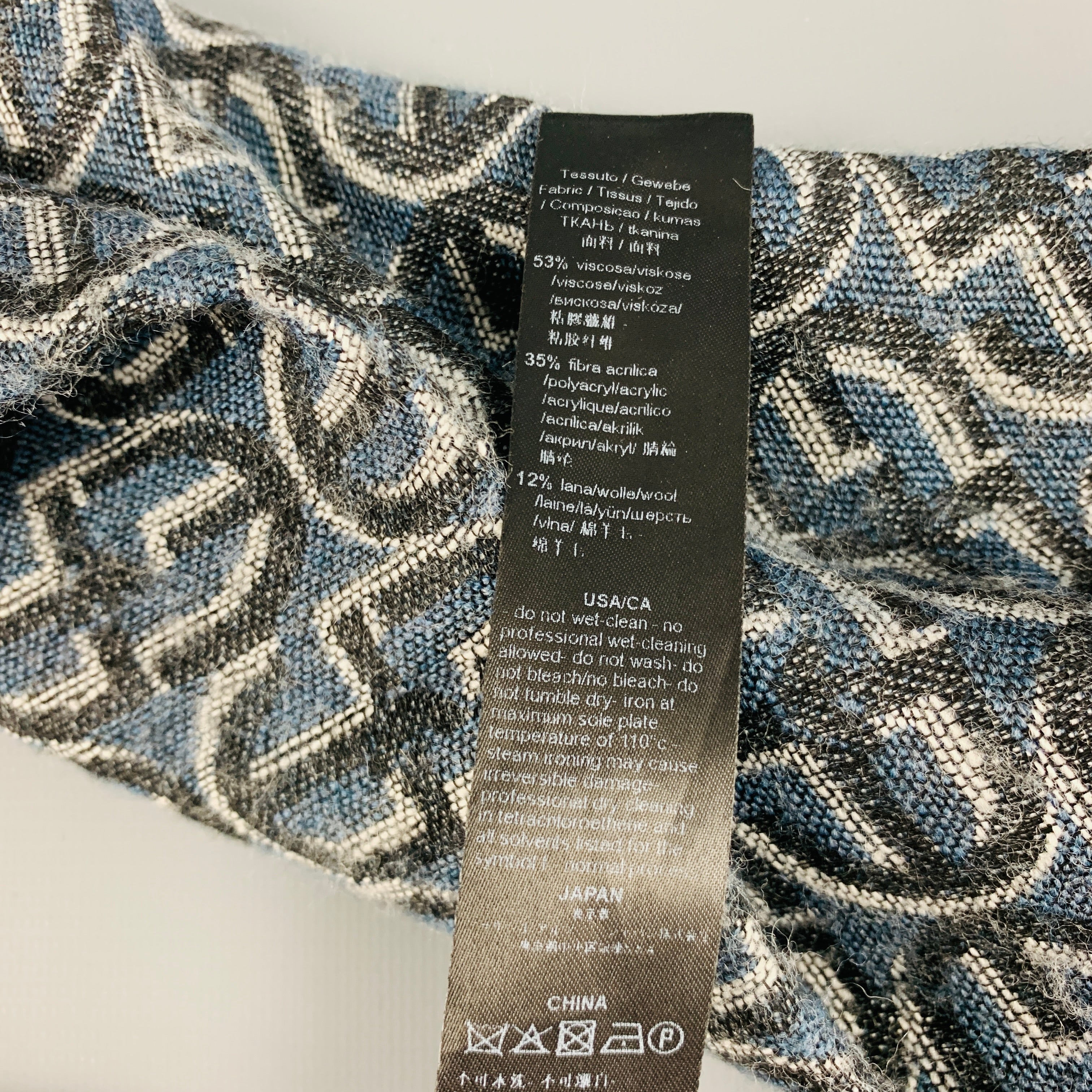 EMPORIO ARMANI Grey Navy Logo Viscose Blend Scarf - Image 7