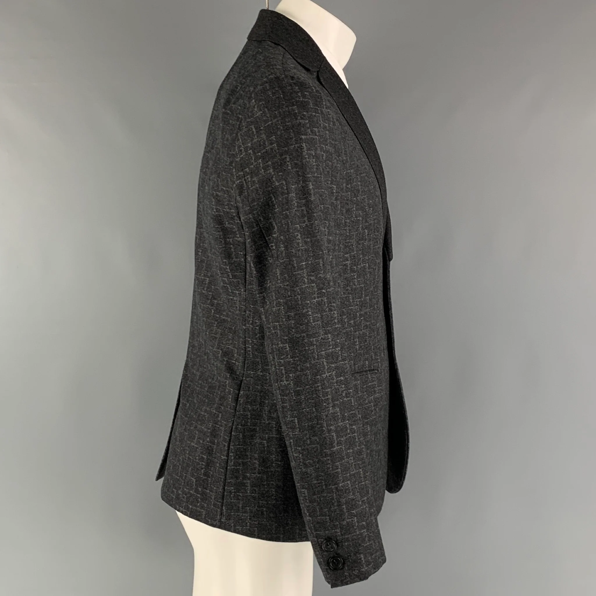 EMPORIO ARMANI Size 38 Charcoal Grey Wool Notch Lapel Sport Coat - Image 2