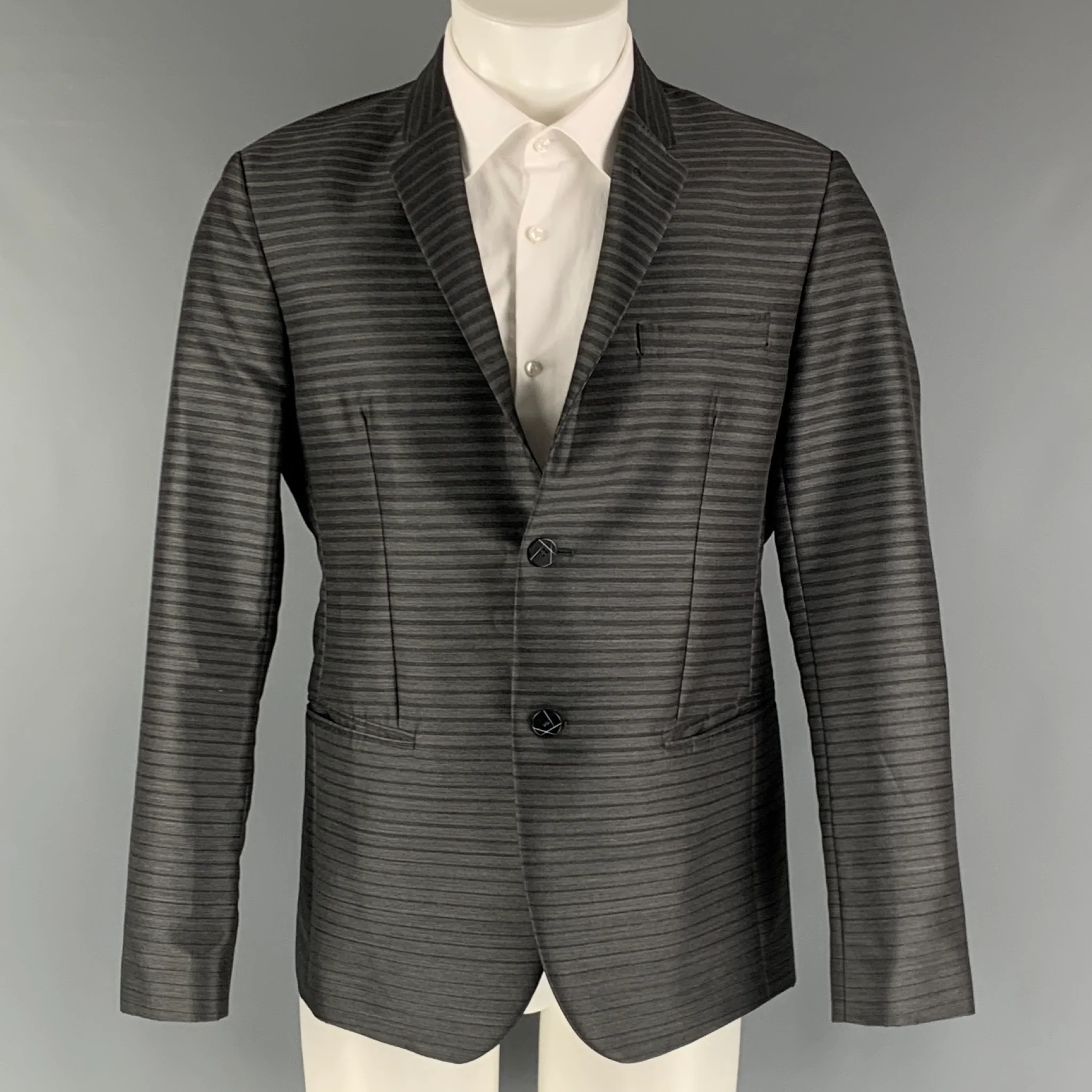 EMPORIO ARMANI Size 38 Grey Charcoal Wool Blend Notch Lapel Sport Coat