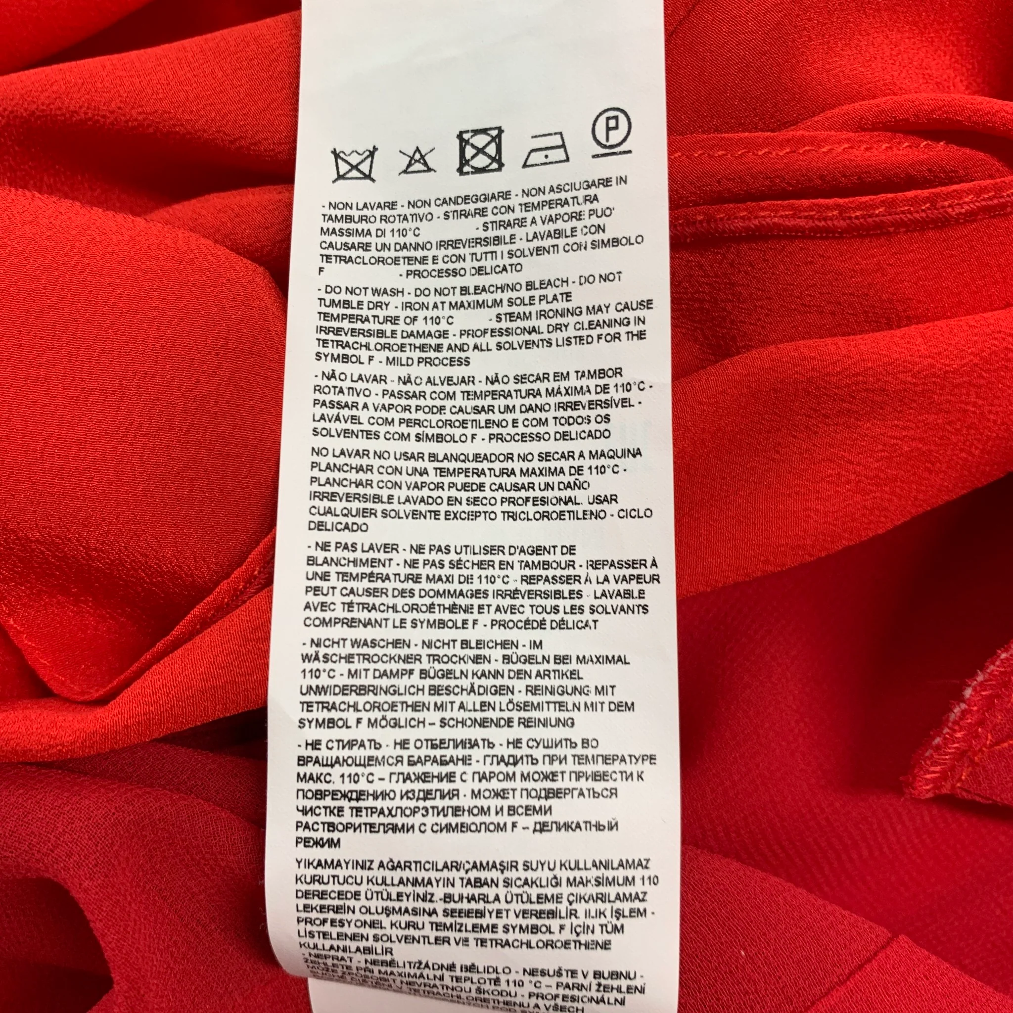 EMPORIO ARMANI Size 4 Red Silk V Neck Knee Length Dress - Image 6