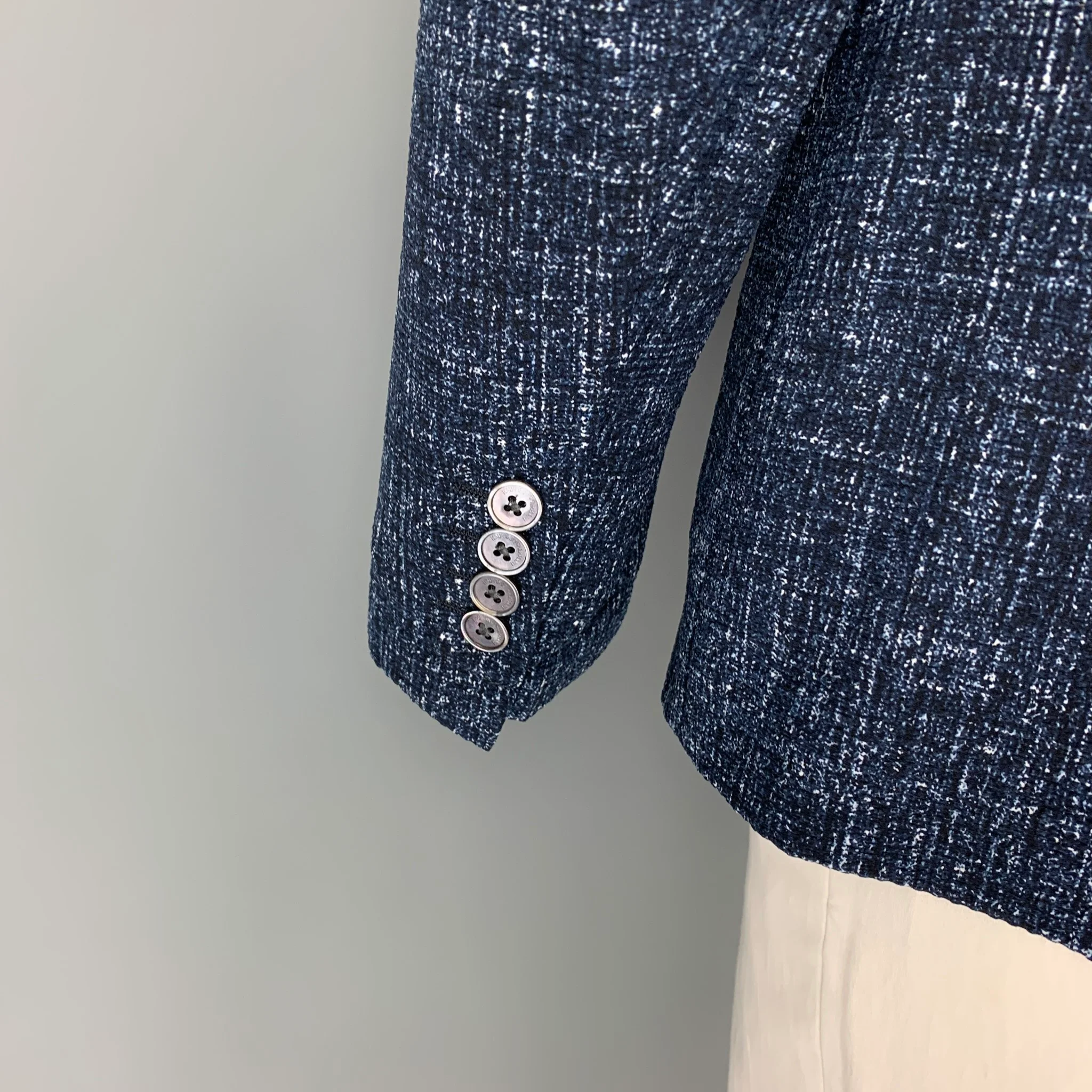EMPORIO ARMANI Size 44 Navy White Heather Polyester Sport Coat - Image 5