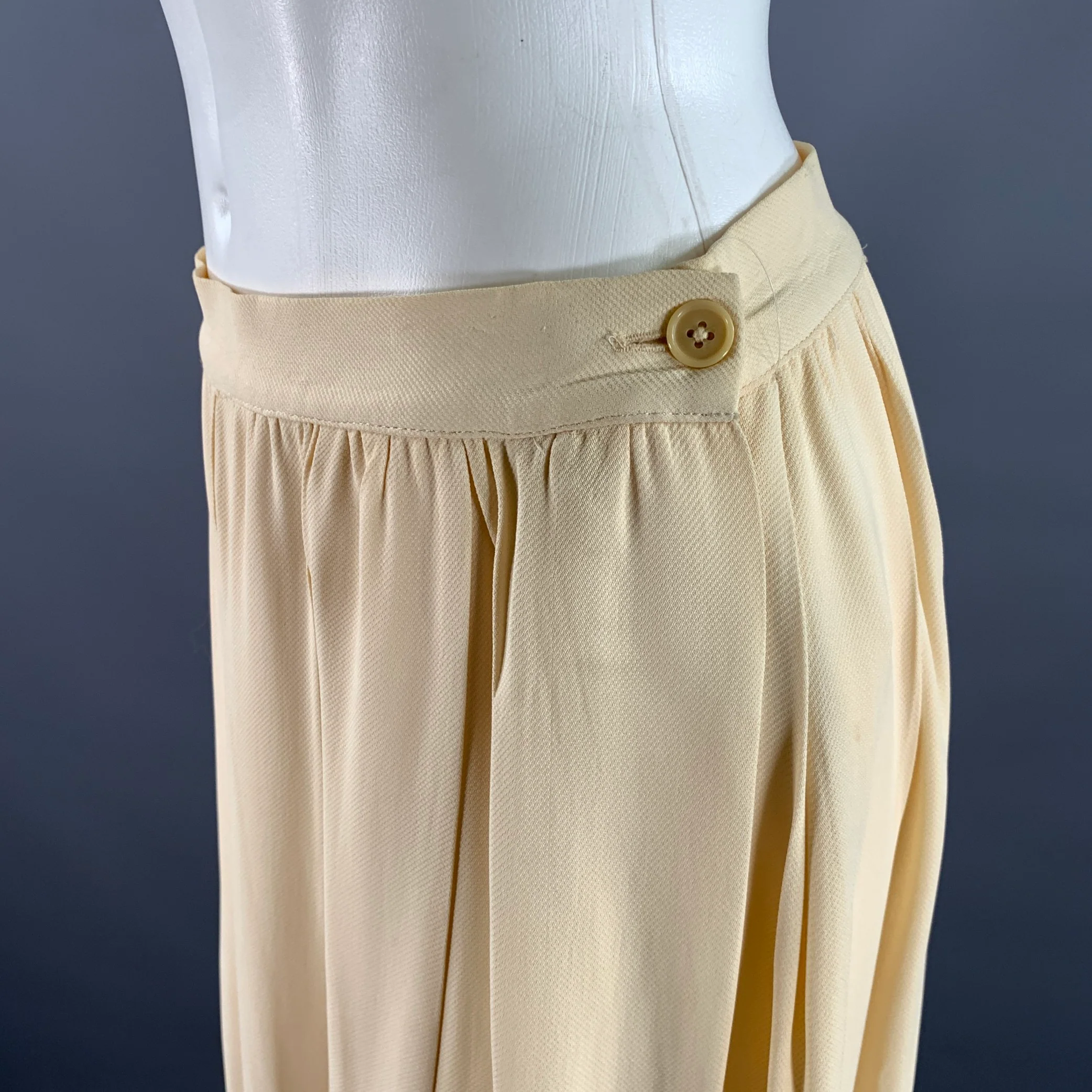 EMPORIO ARMANI Size M Cream Viscose Blend Pleated Skirt - Image 3