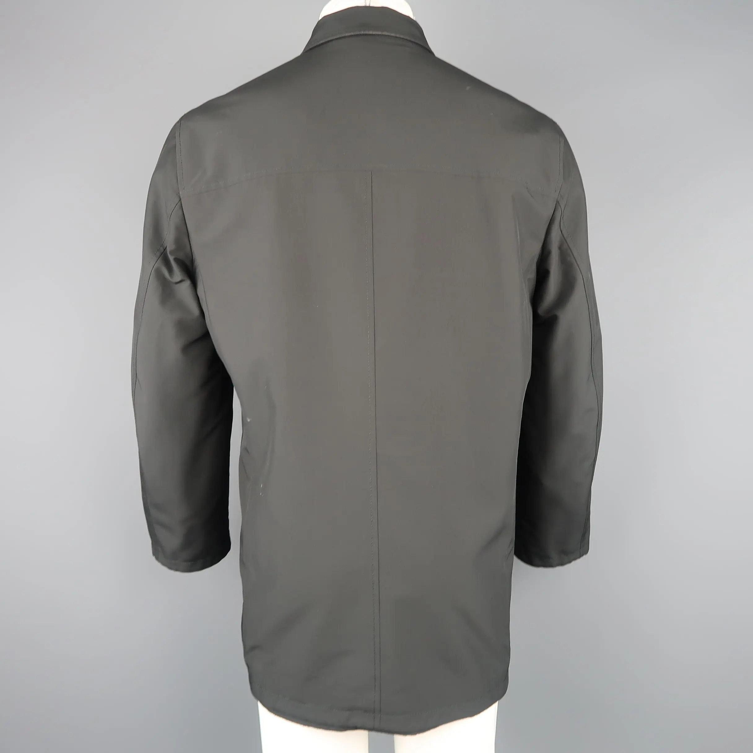ERMENEGILDO ZEGNA 38 Black Solid Wool / Cashmere Reversible Car Coat - Image 9