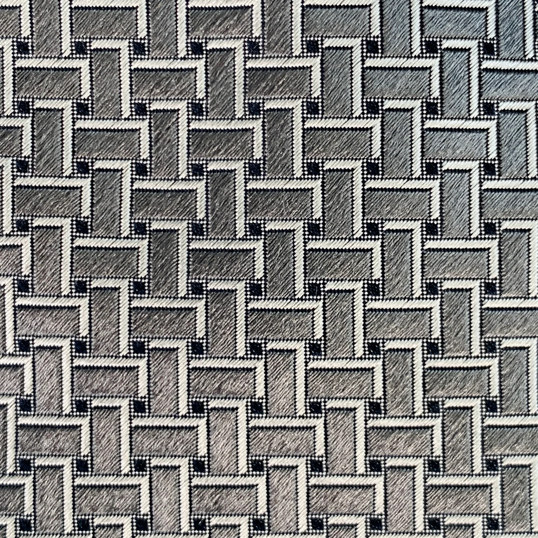 ERMENEGILDO ZEGNA Silver Black Woven Silk Tie - Image 3
