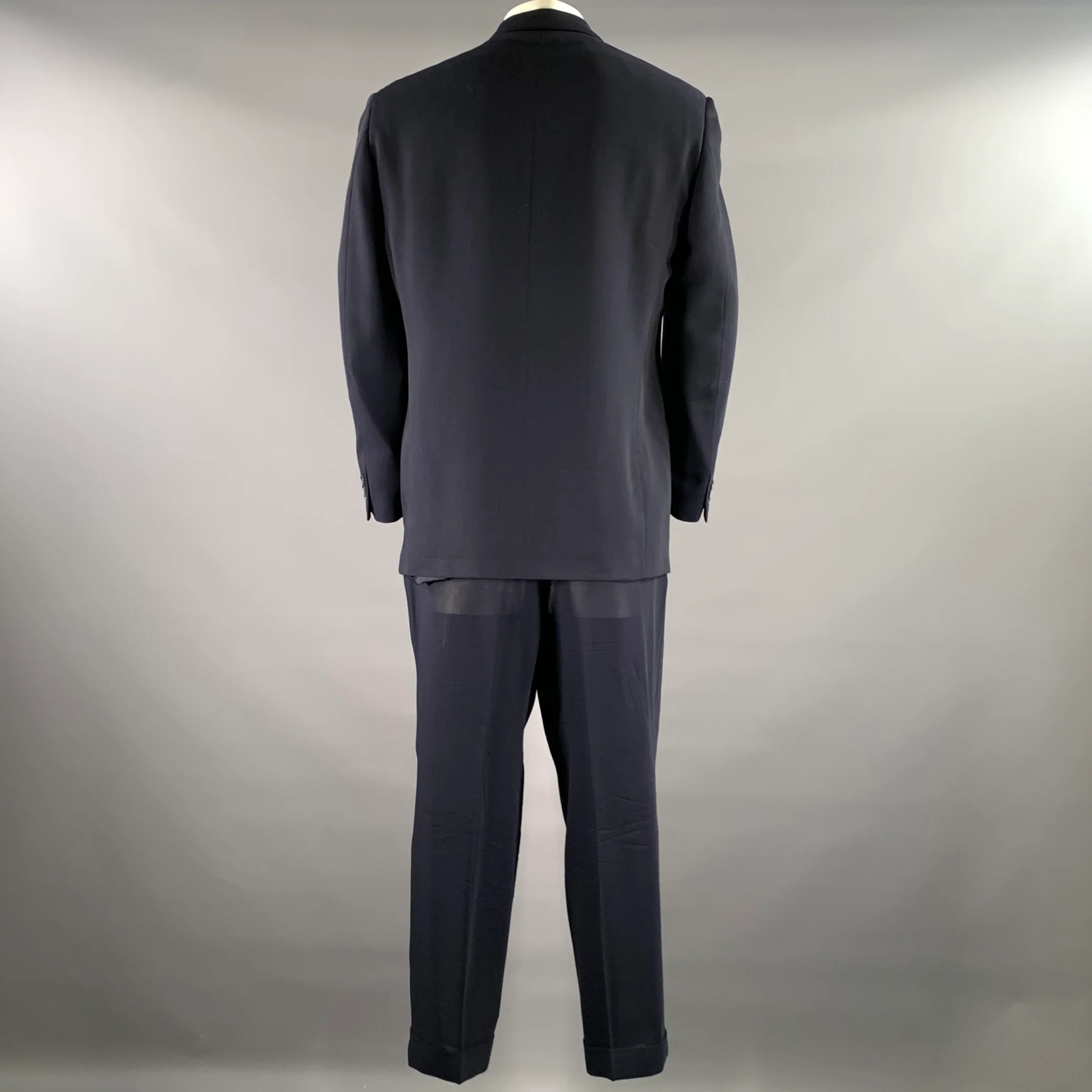ERMENEGILDO ZEGNA Size 46 Navy Solid Wool Notch Lapel Suit - Image 3