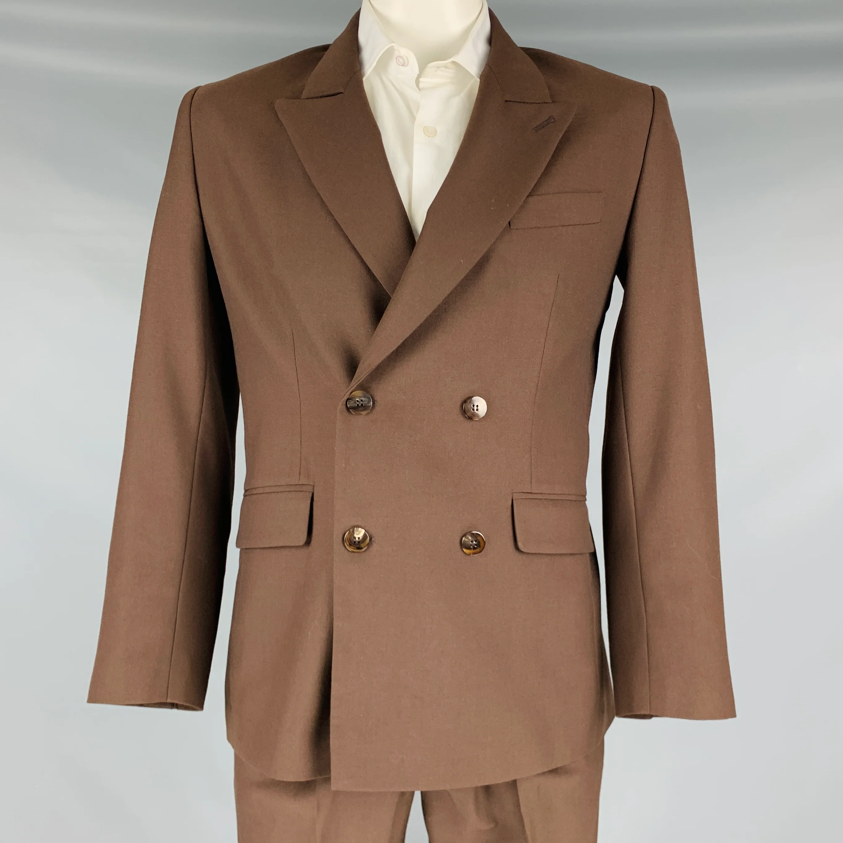 ERNEST W. BAKER Size 42 Brown Peak Lapel Suit