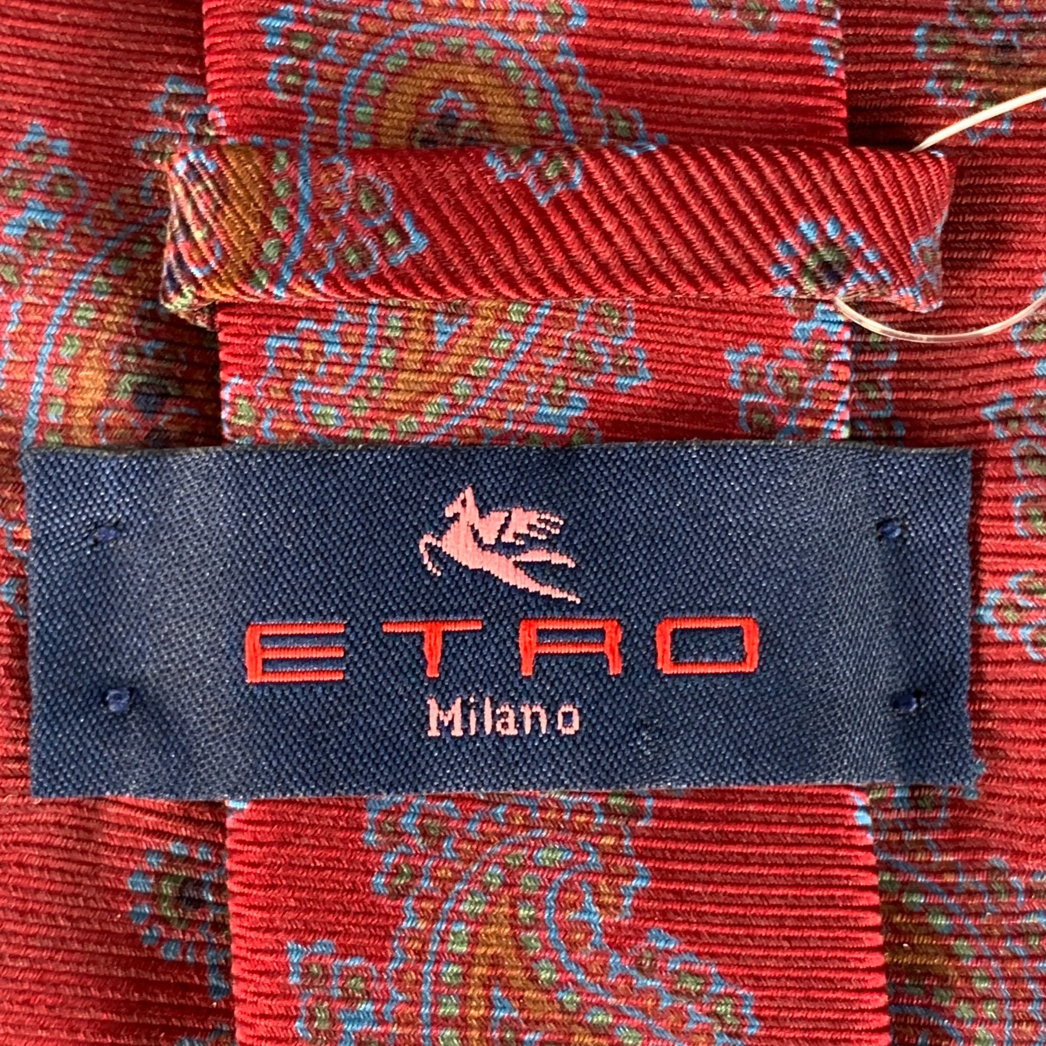 ETRO Burgundy Blue Paisley Silk Tie - Image 4