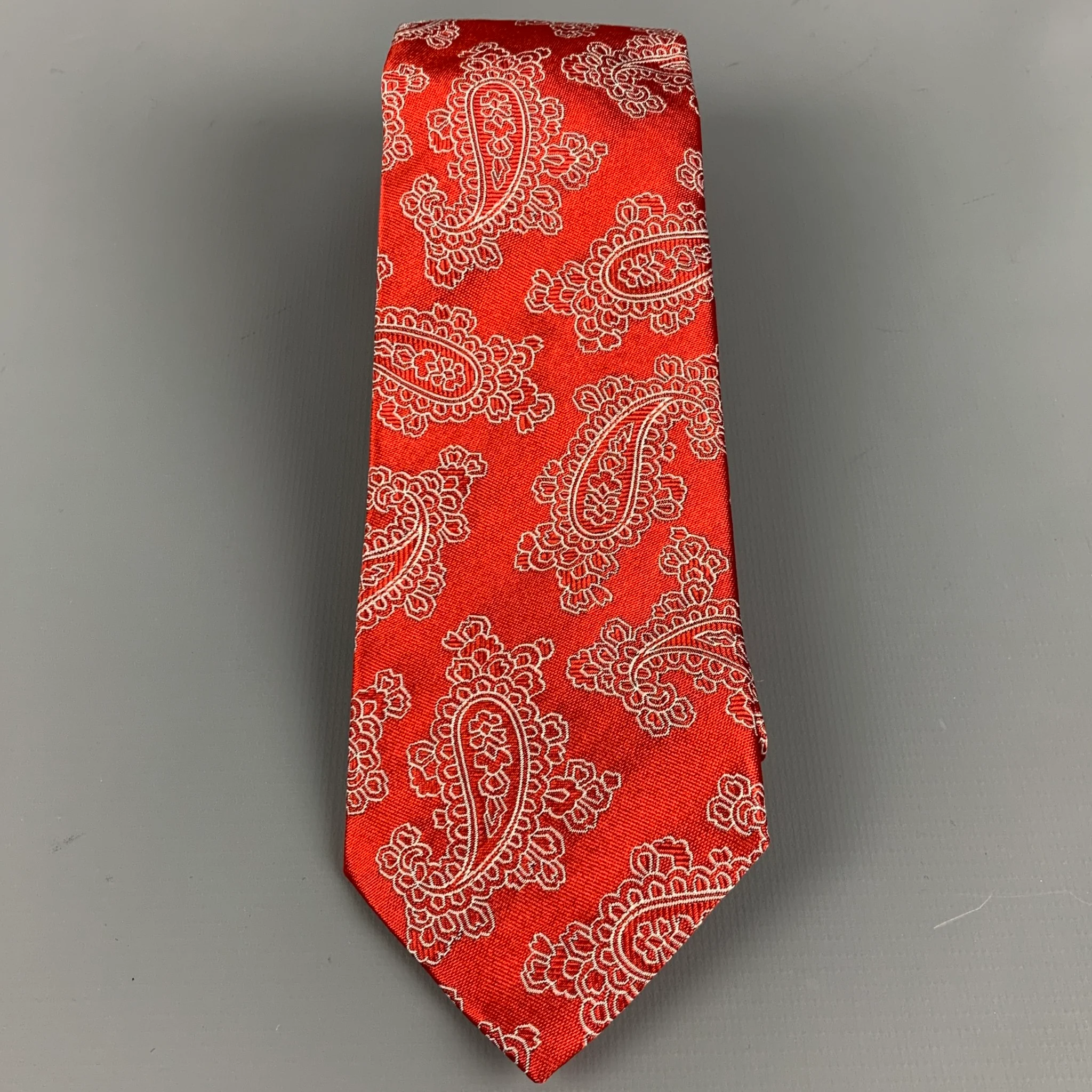 ETRO Red White Paisley Silk Jacquard Tie - Image 2