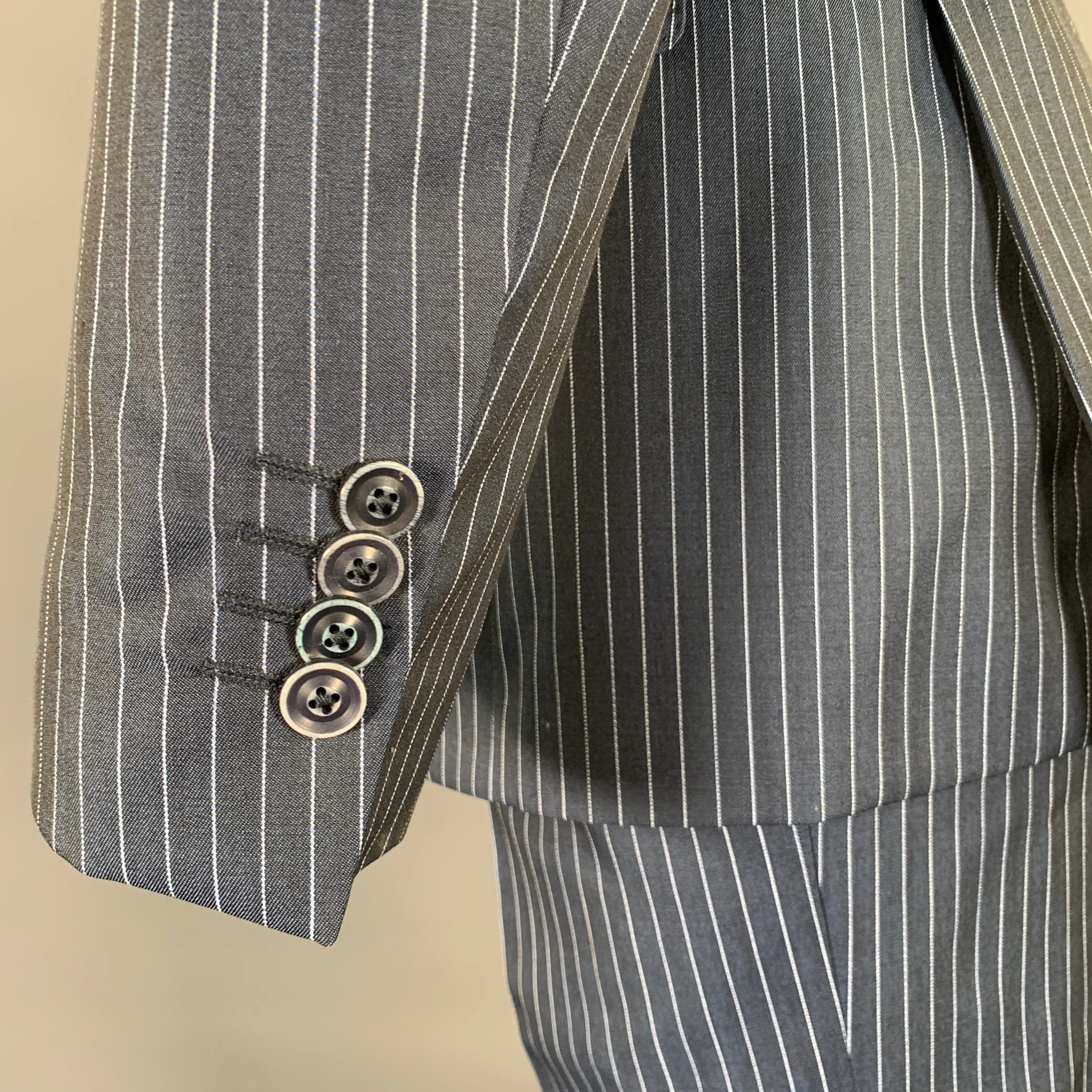 ETRO Size 38 Navy Blue Pinstripe Wool Notch Lapel Suit - Image 4
