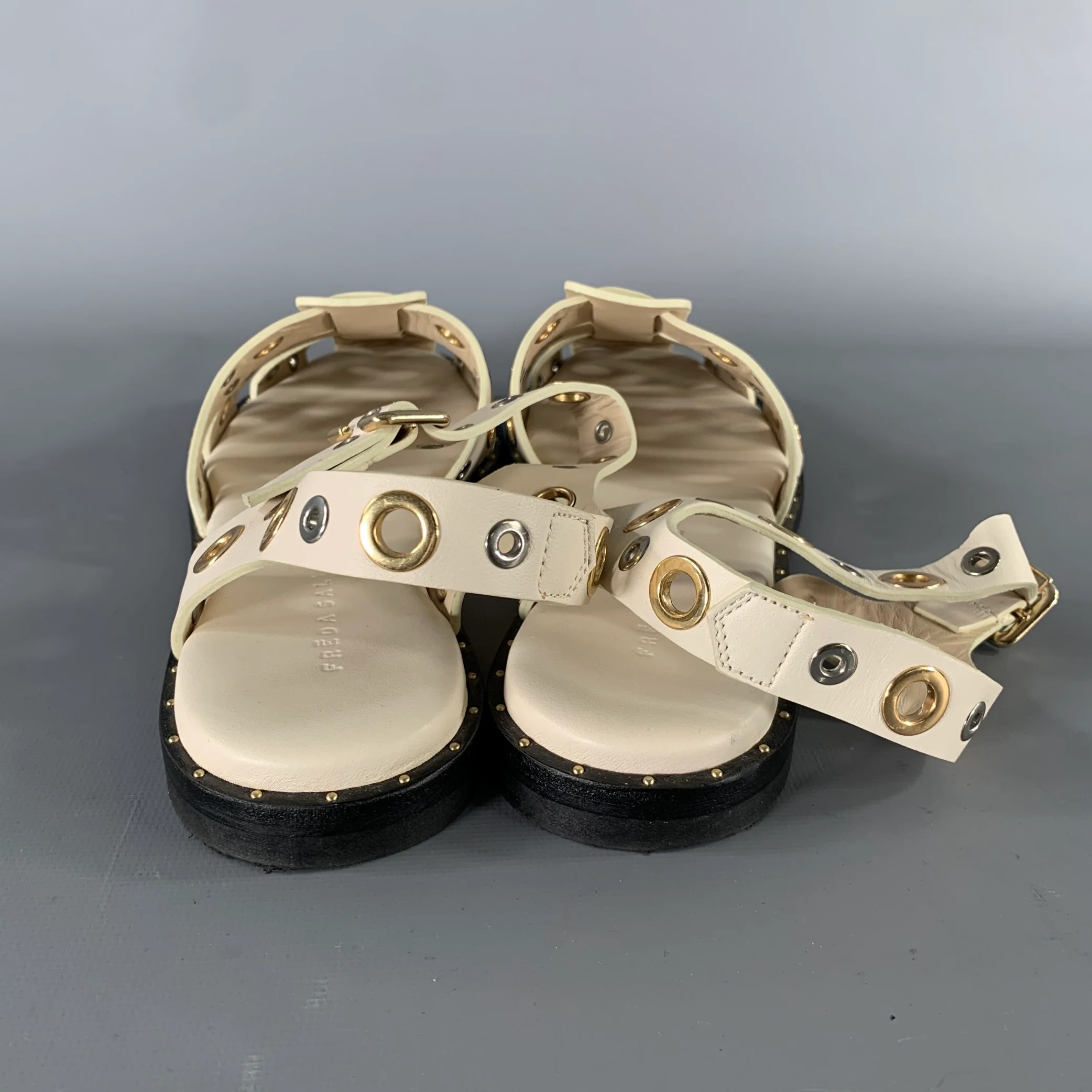 FREDA SALVADOR Size 9.5 Cream Leather Flat Sandals - Image 3