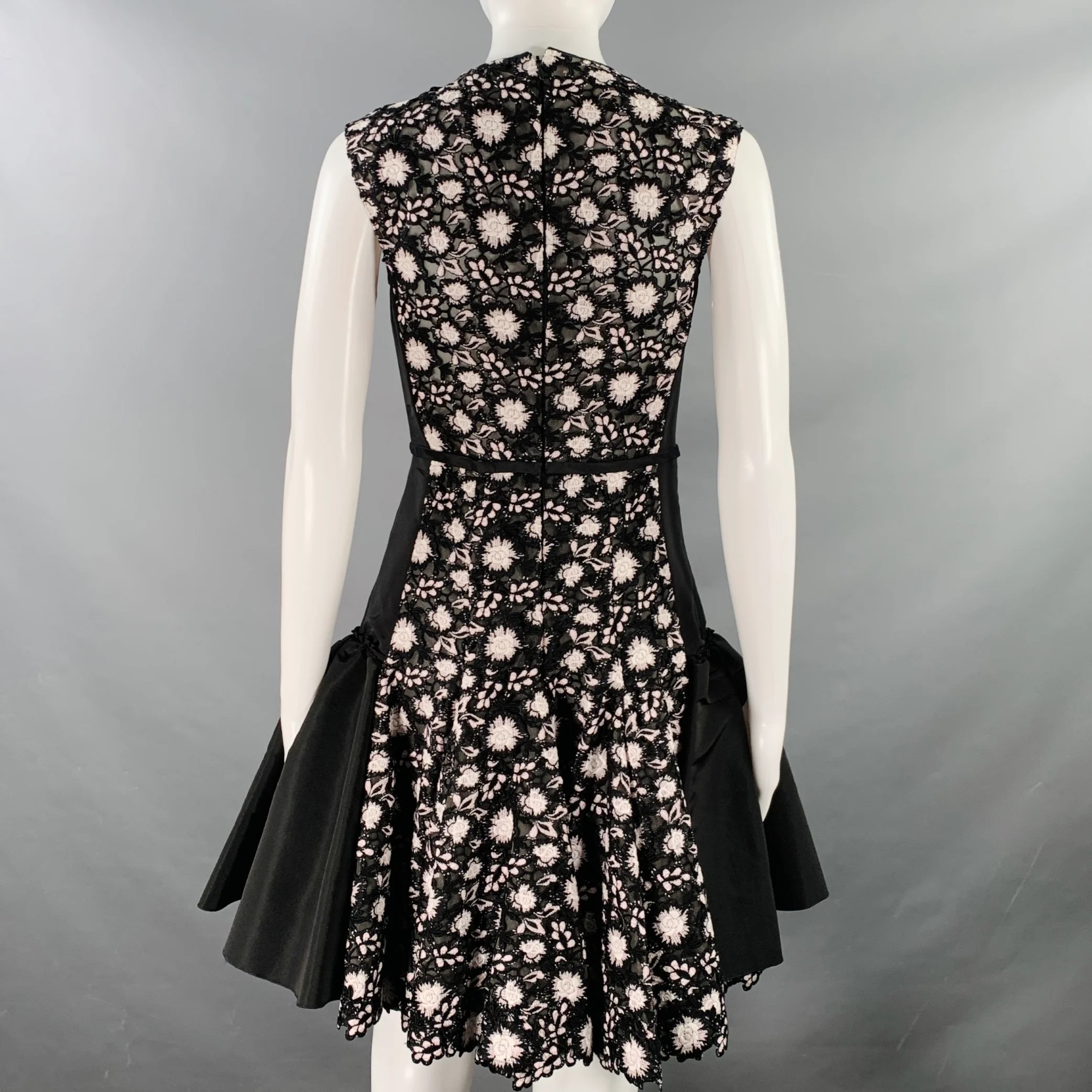 GIAMBATTISTA VALLI Size XS Black White Silk Mixed Fabrics Cocktail Dress - Image 4