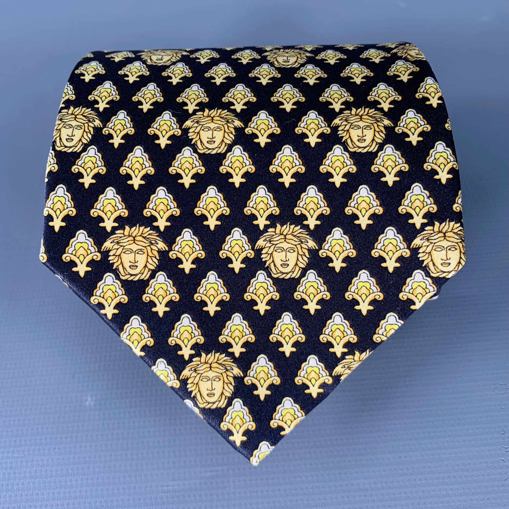 GIANNI VERSACE Black Gold Medusa Heads Silk Tie