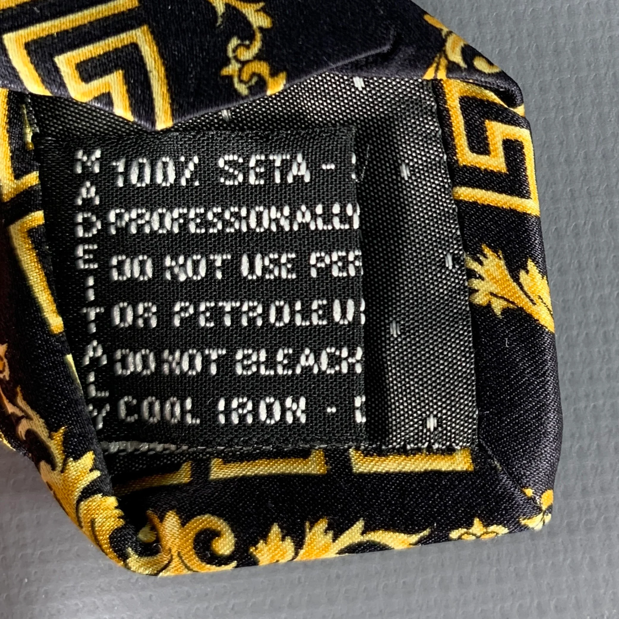 GIANNI VERSACE Black Gold Medusa Heads Silk Tie - Image 4