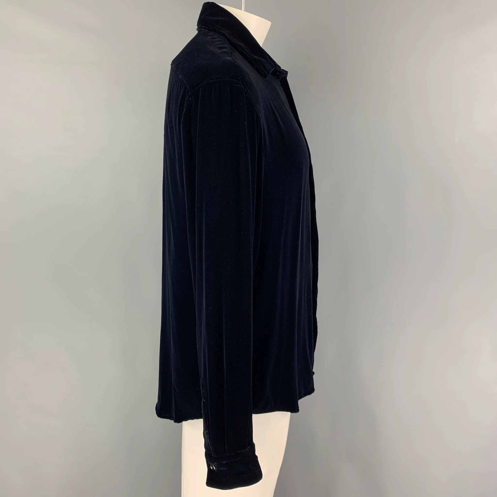 GIORGIO ARMANI Size L Navy Velvet Button Up Long Sleeve Shirt - Image 2