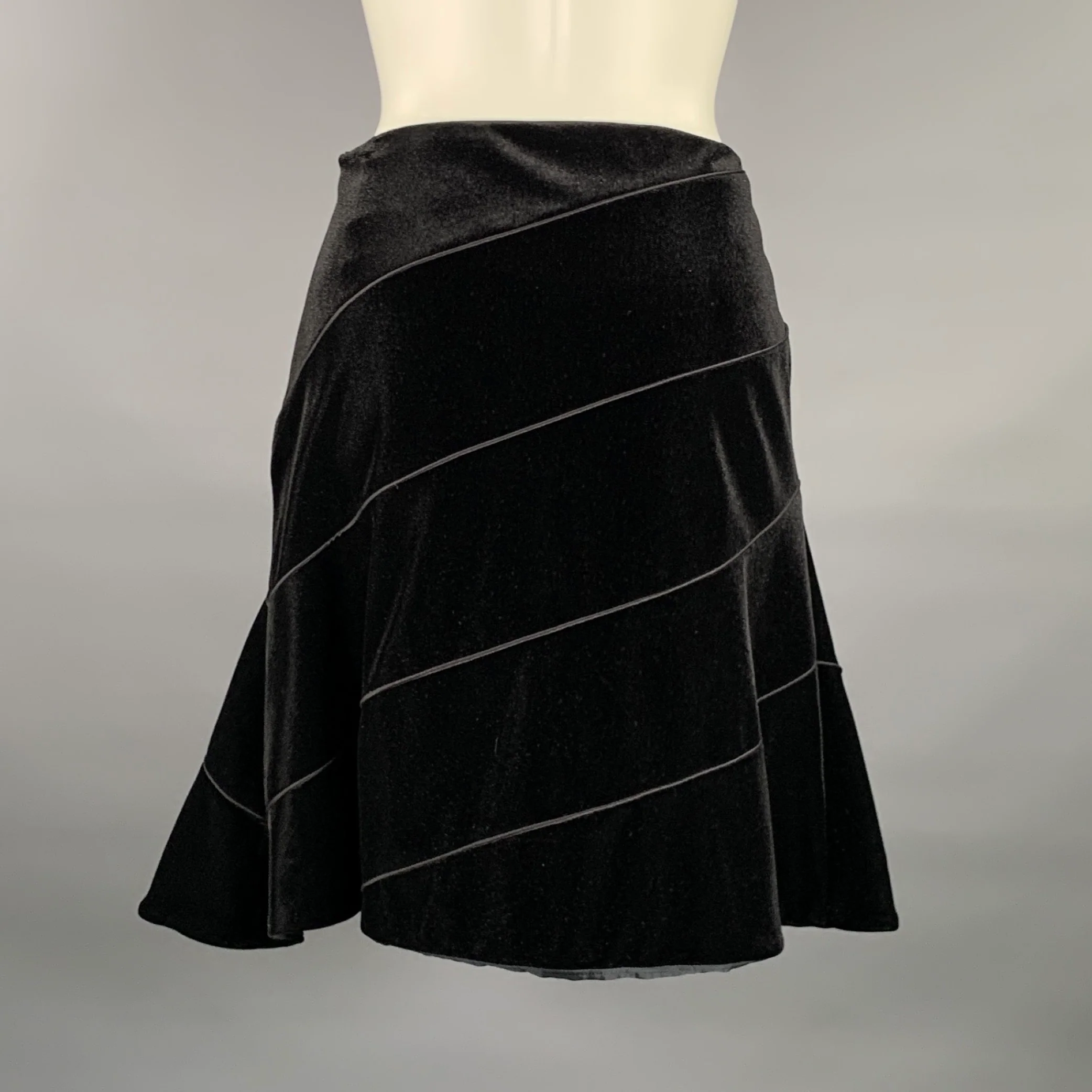 GIORGIO ARMANI Size M Black Velvet A-Line Knee-Length Skirt - Image 2