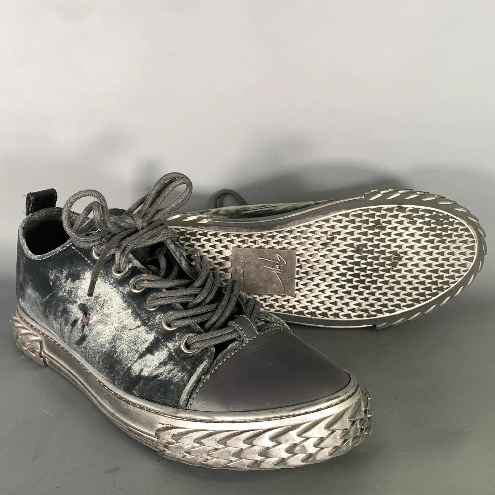 GIUSEPPE ZANOTTI Size 11 Charcoal Silver Velvet Low Top Sneakers - Image 5