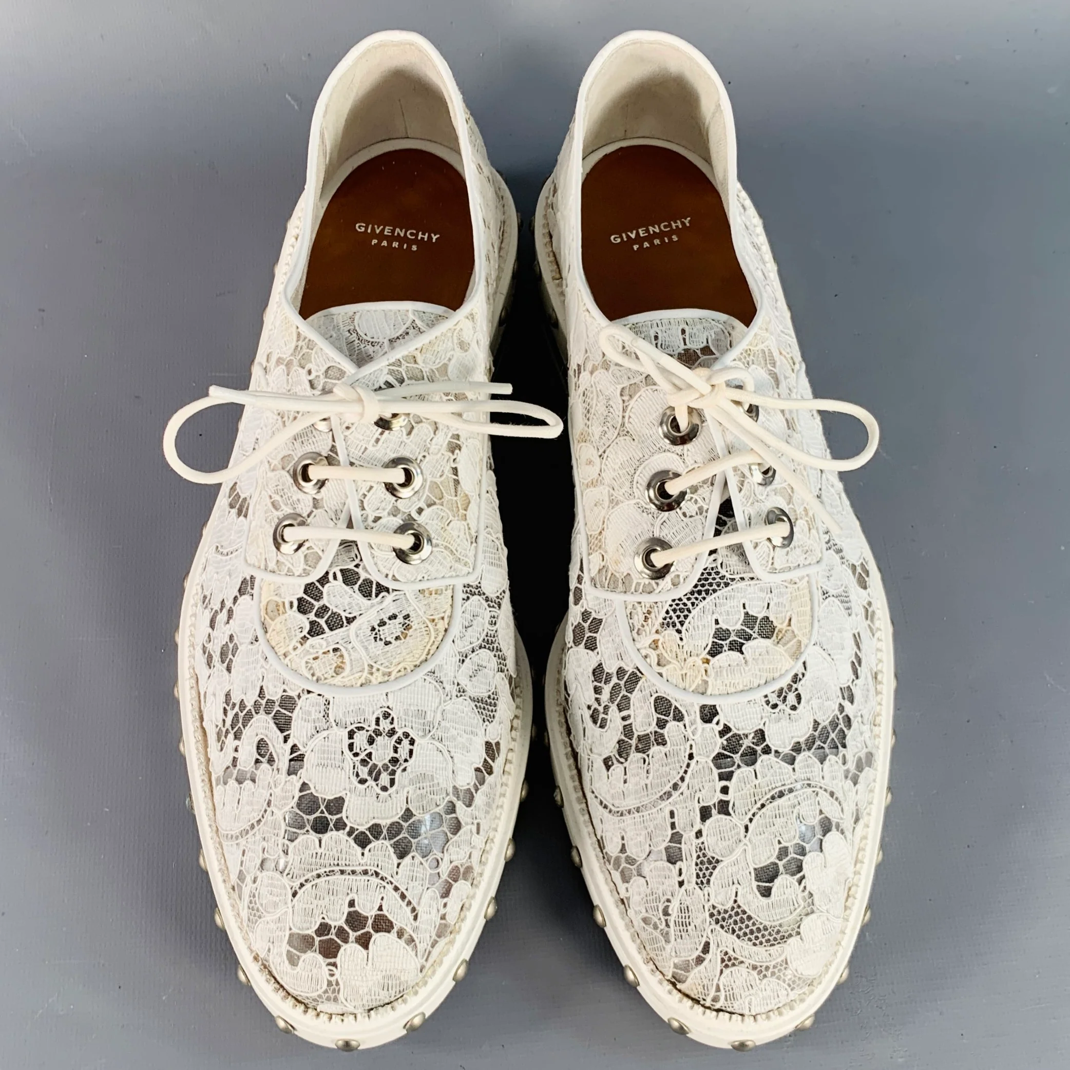 GIVENCHY Size 10 White Leather Lace Studded Derby Shoes - Image 4