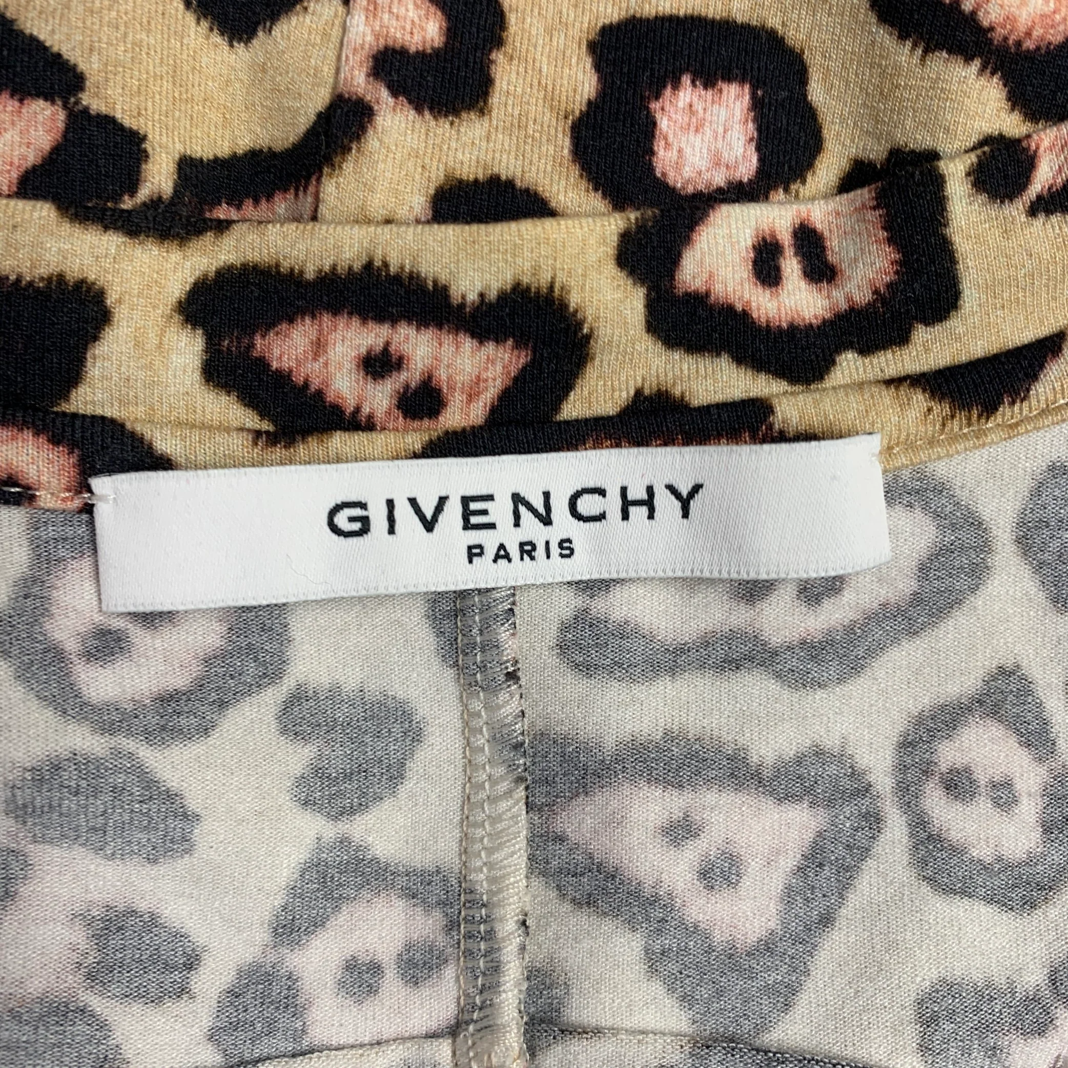 GIVENCHY Size 4 Beige Brown Viscose Blend Animal Print V-Neck Casual Top - Image 4