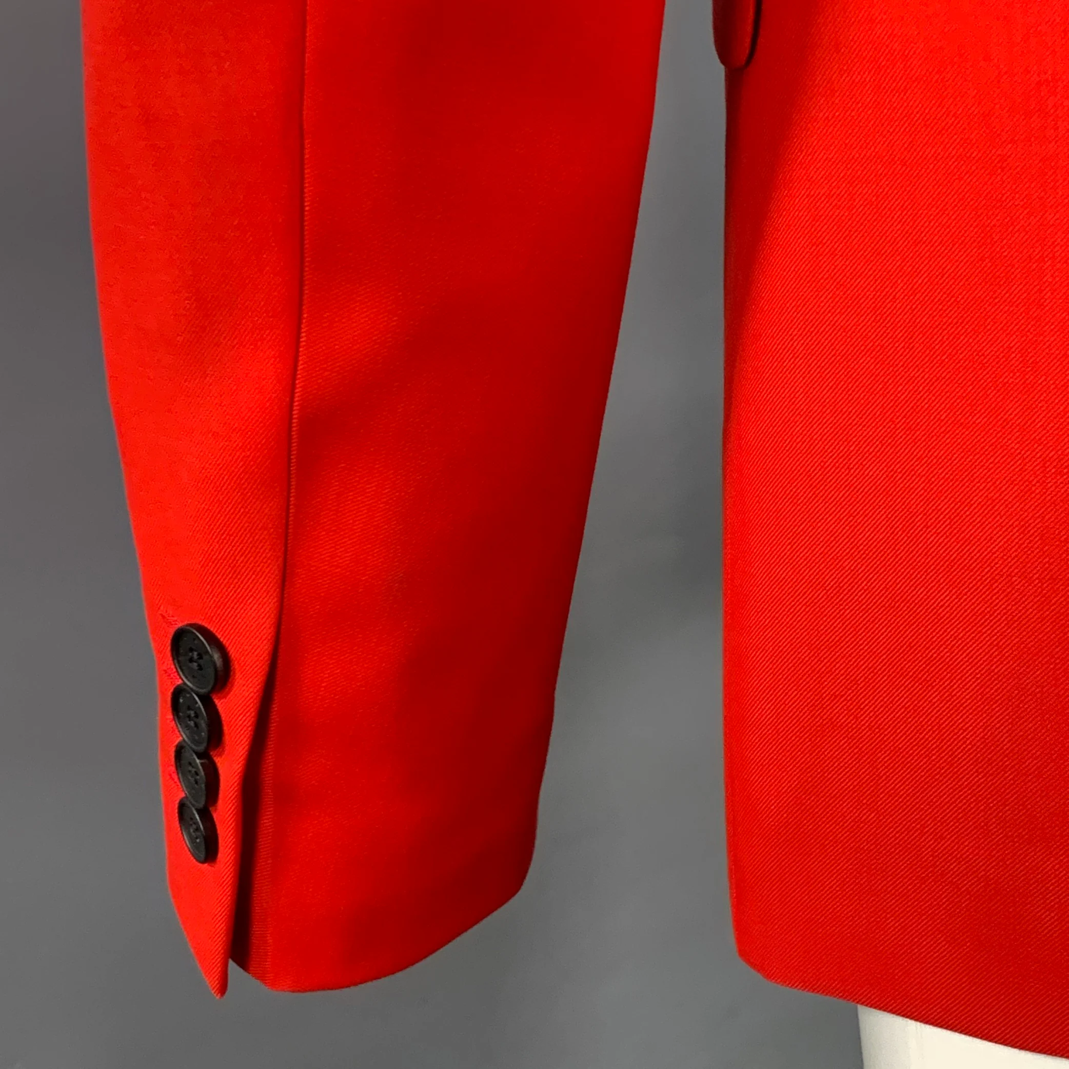 GIVENCHY Size 40 Red Wool Twill Peak Lapel Sport Coat - Image 5