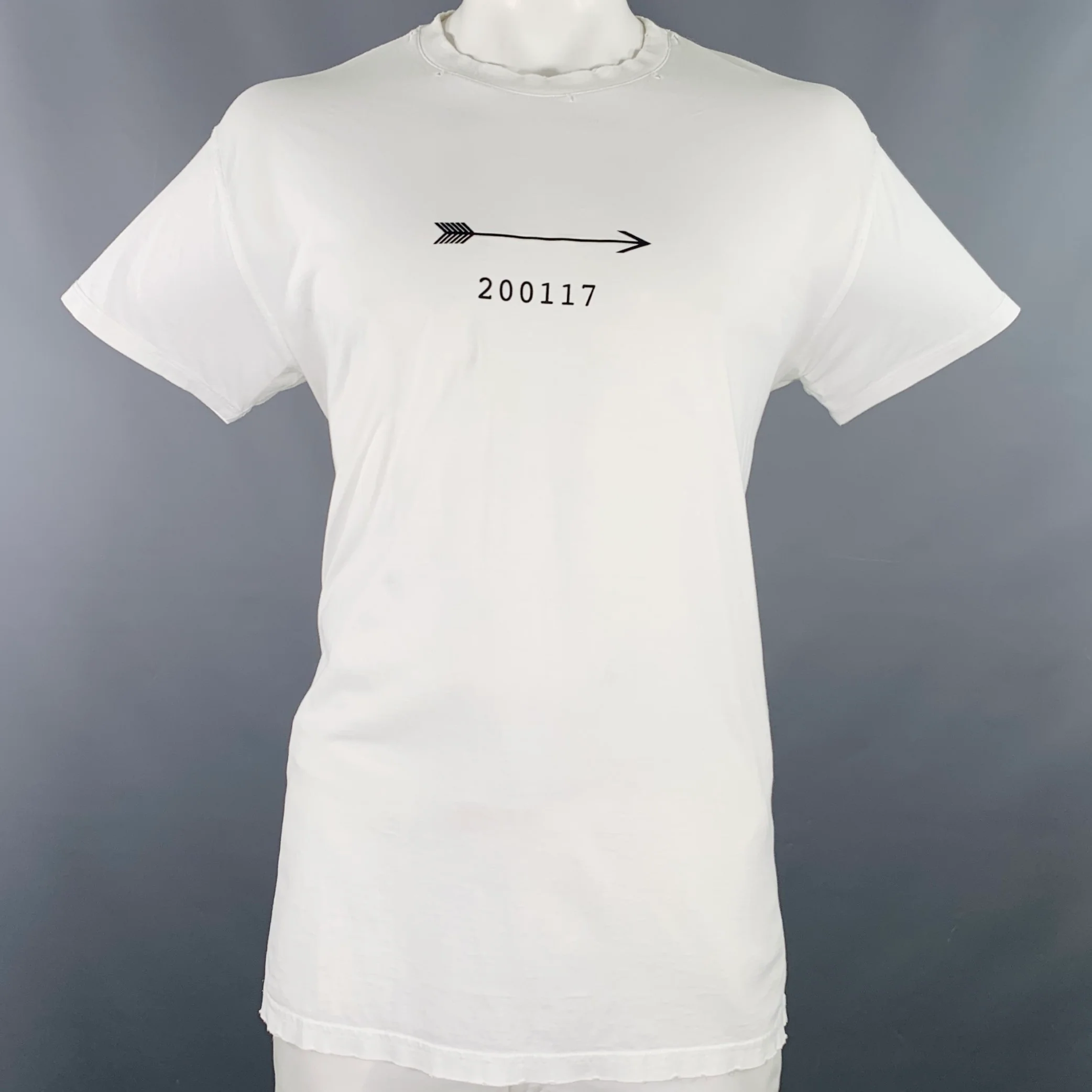 GIVENCHY Size XXL White Black Arrow Short Sleeve T-shirt