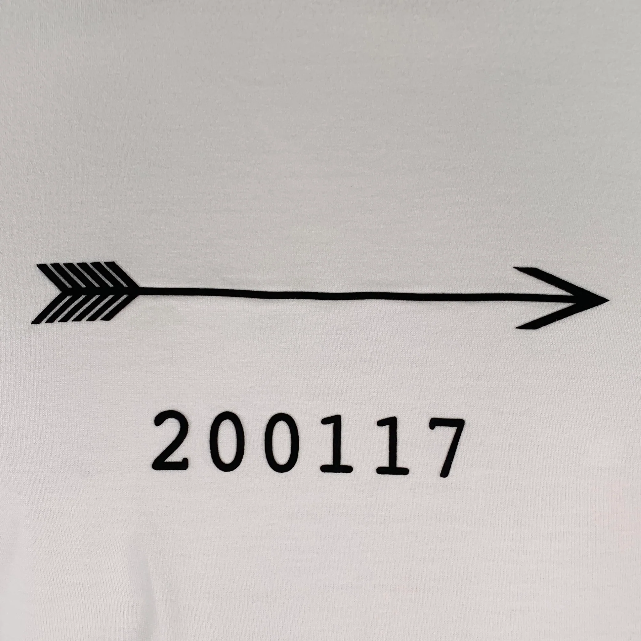 GIVENCHY Size XXL White Black Arrow Short Sleeve T-shirt - Image 3