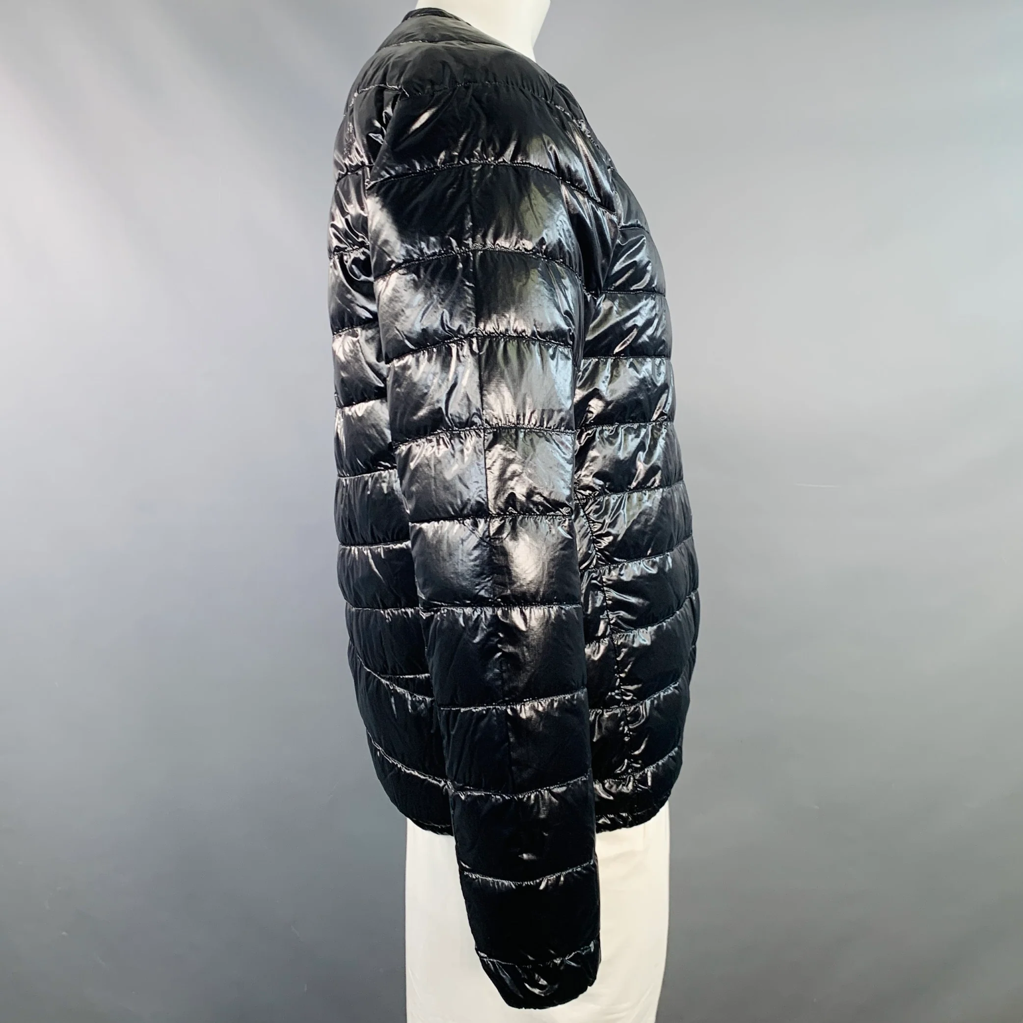GOLDWIN Size L Black Quilted Nylon Zip Up Puffer Jacket - Image 2