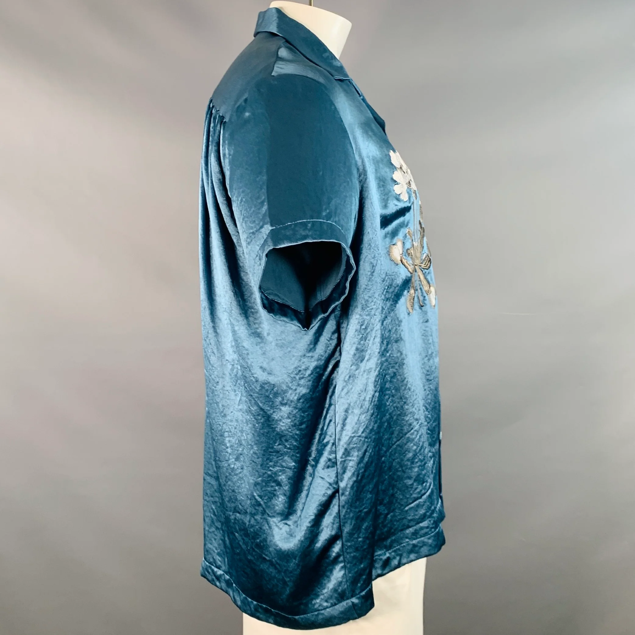 GOODFIGHT Size L Blue Grey Venus Fly Trap Embroidery Satin Camp Short Sleeve Shirt - Image 3