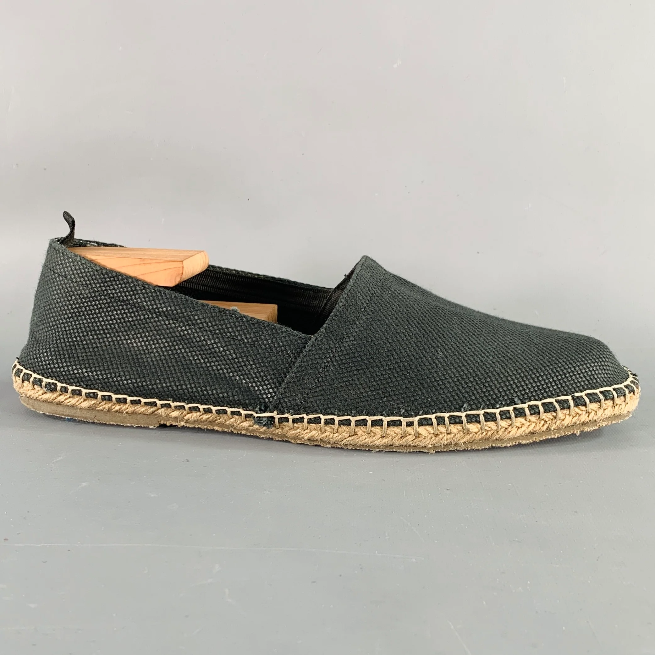 GRAY Size 10.5 Black Natural Canvas Rope Trim Loafers - Image 2