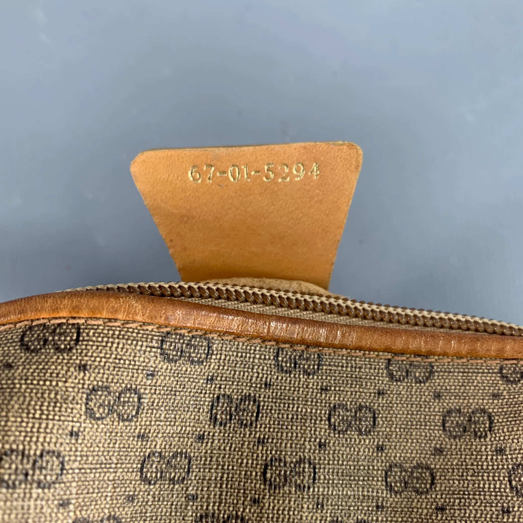 GUCCI Beige Tan Monogram Leather Coated Canvas Crossbody Handbag - Image 10